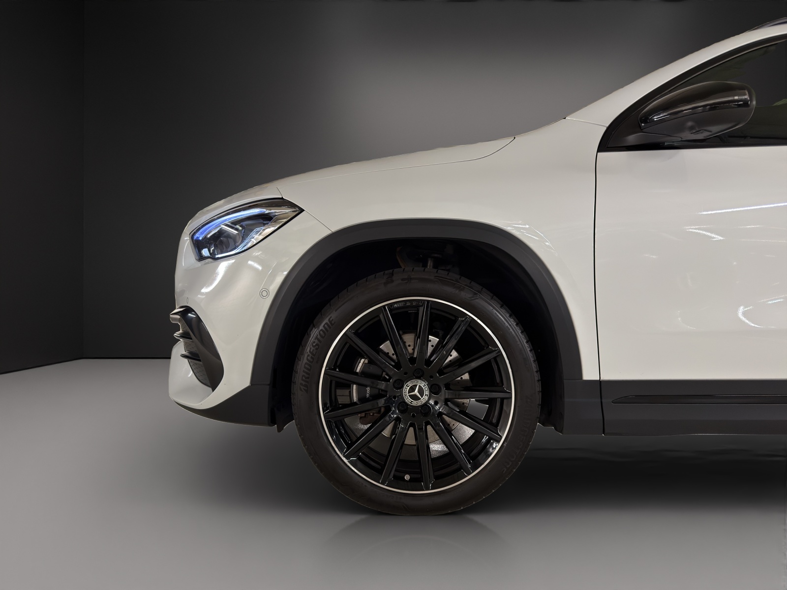 MERCEDES-BENZ GLA 250e AMG Line 8G-DCT-image-8