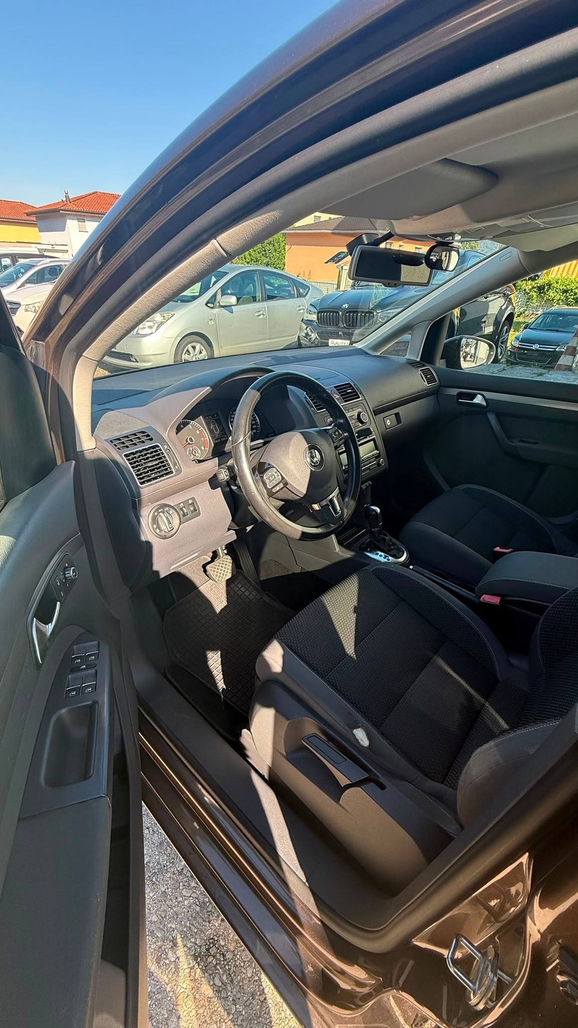 VW Touran 1.4 TSI Trendline DSG-image-6