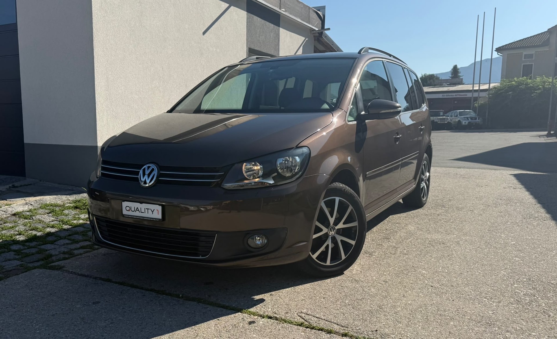 VW Touran 1.4 TSI Trendline DSG-image-1