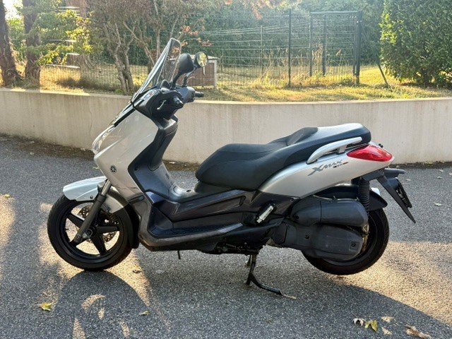 YAMAHA X-Max YP 125 R-image-4