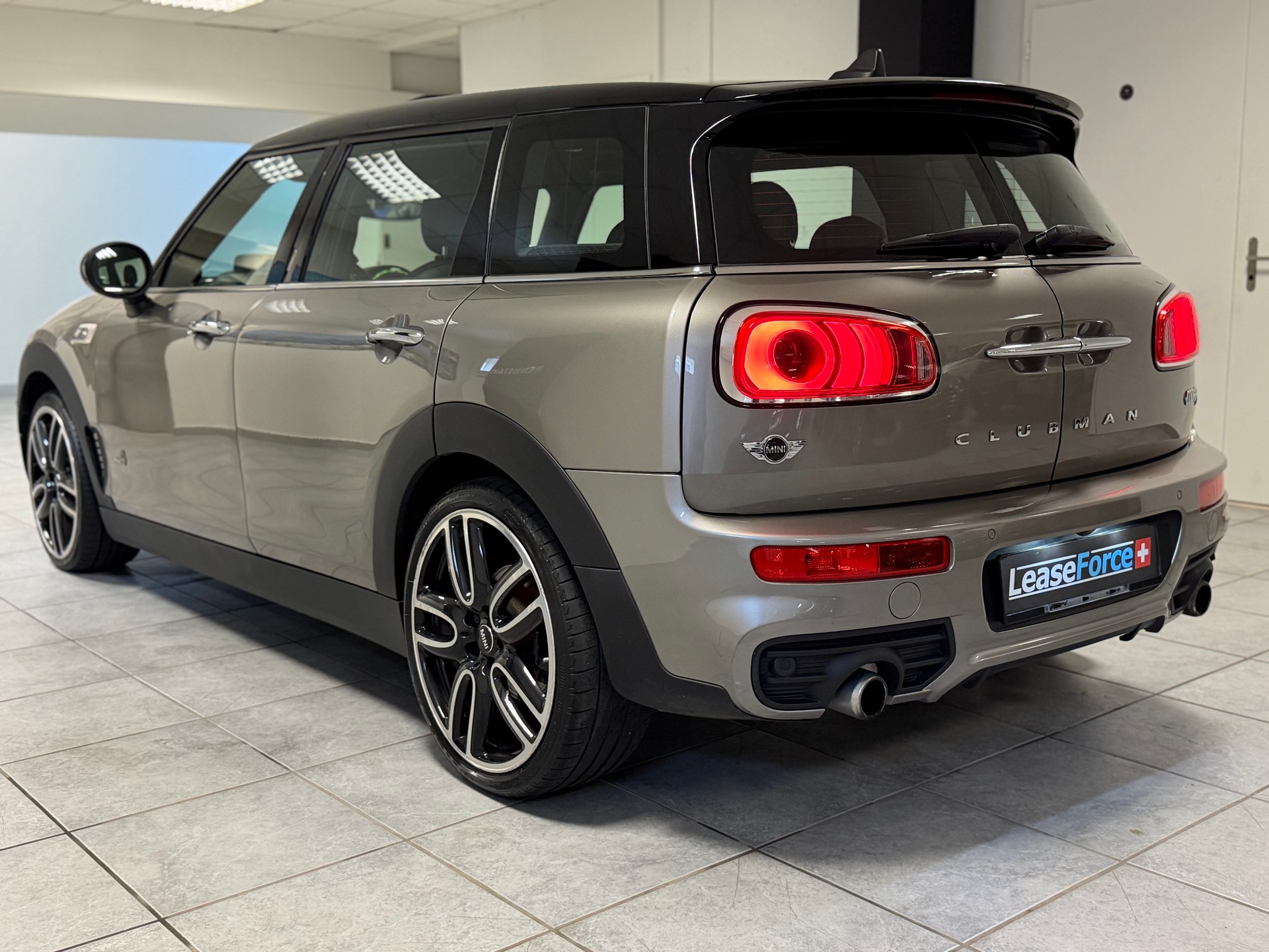 MINI Clubman Cooper S ALL4 Steptronic-image-9