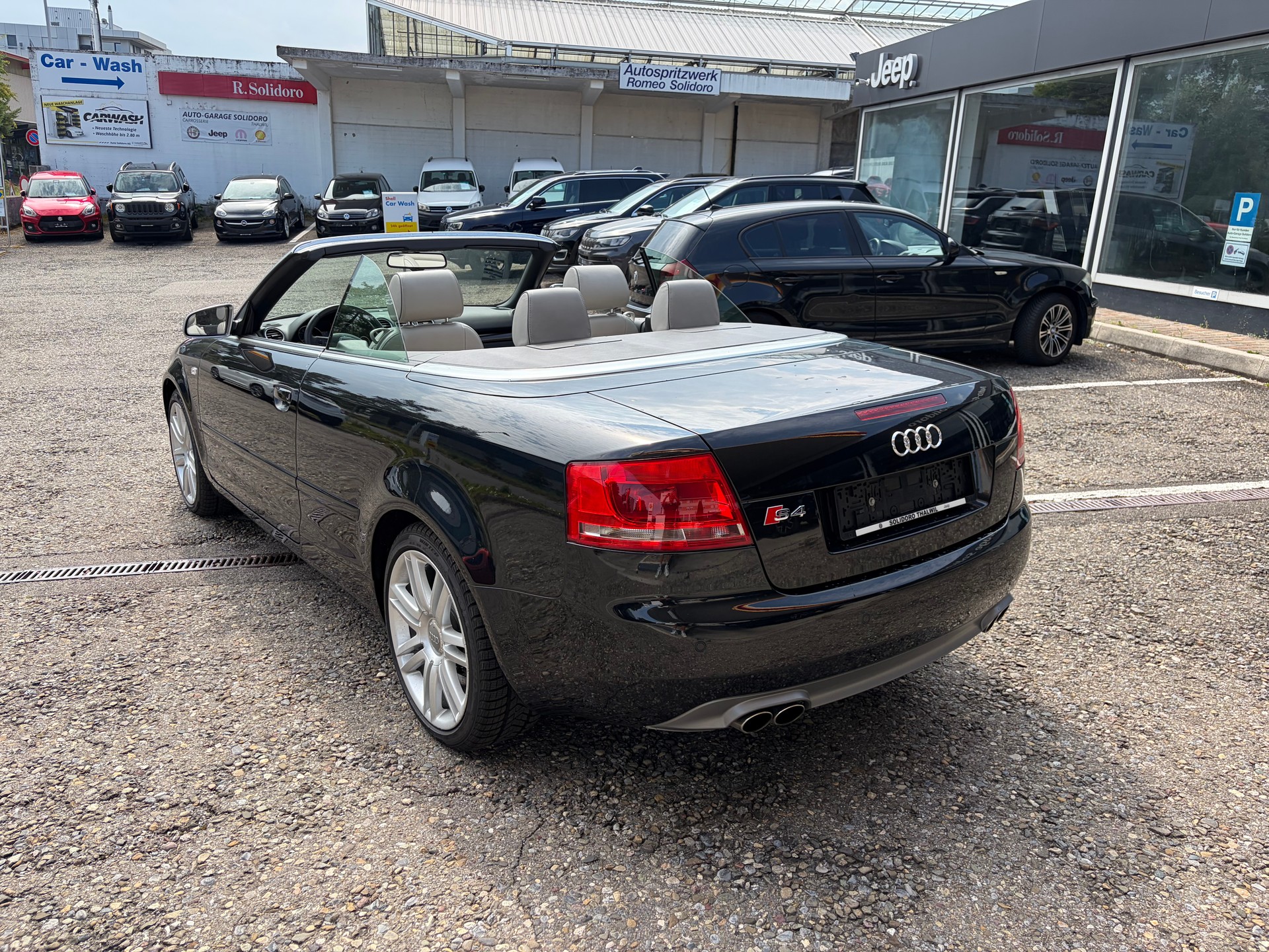 AUDI S4 Cabriolet 4.2 V8 quattro-image-11