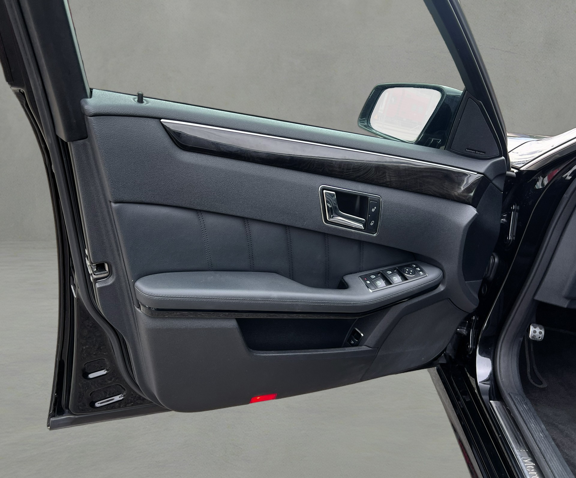 MERCEDES-BENZ E 500 Avantgarde 7G-Tronic-image-16