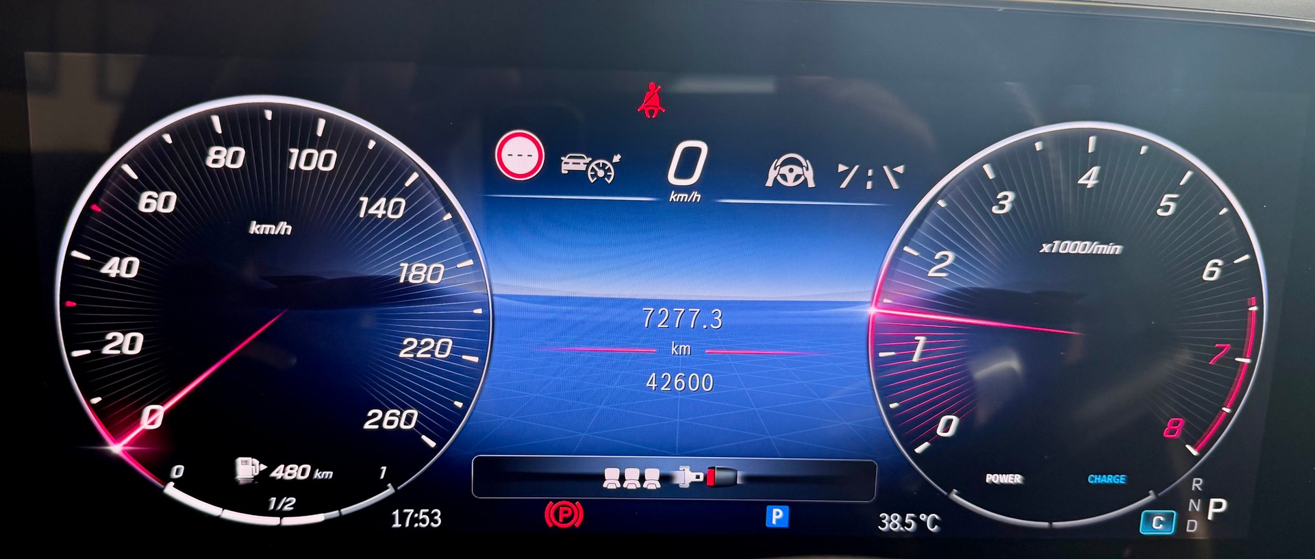 MERCEDES-BENZ GLC 300 AMG Line 4Matic 9G-Tronic-image-16