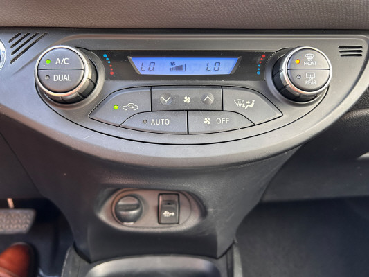 TOYOTA Yaris 1.5 Hybrid Sw.Trend-image-11