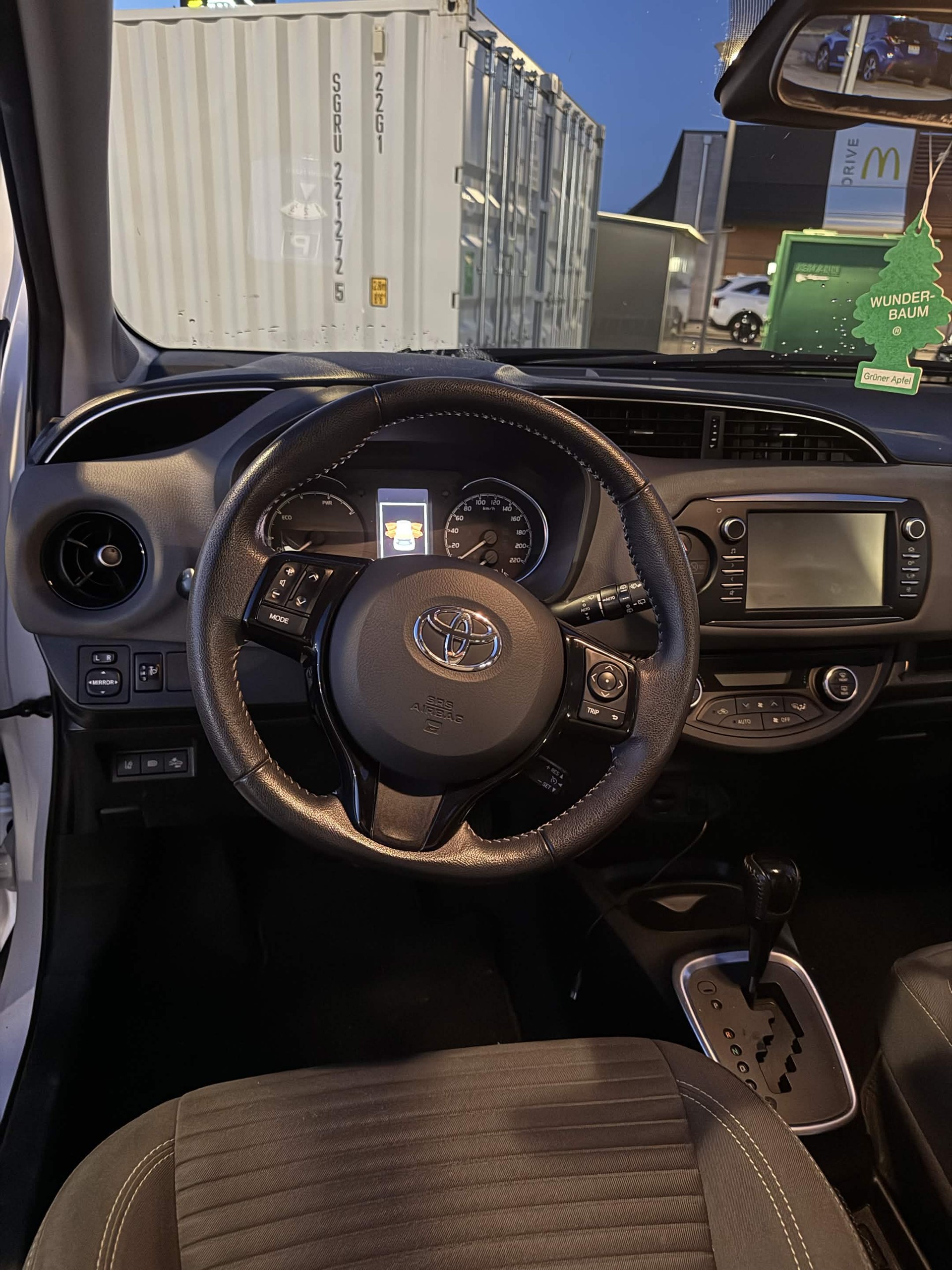 TOYOTA 1.5 VVT-i HSD Trend-image-5