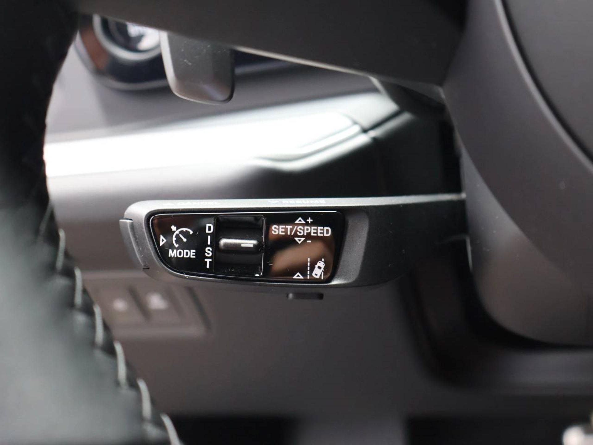 PORSCHE Cayenne S E-Hybrid Black Edition-image-25