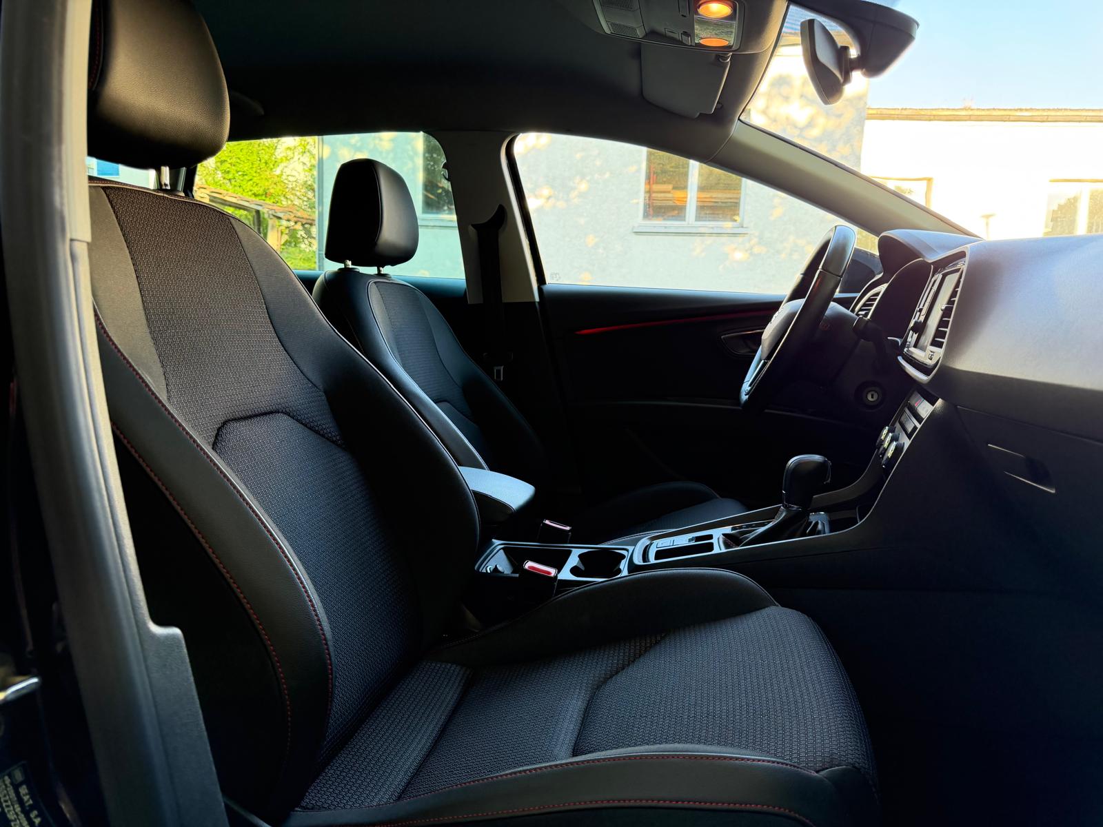 SEAT Leon ST 2.0 TDI FR DSG-showroom-element-3