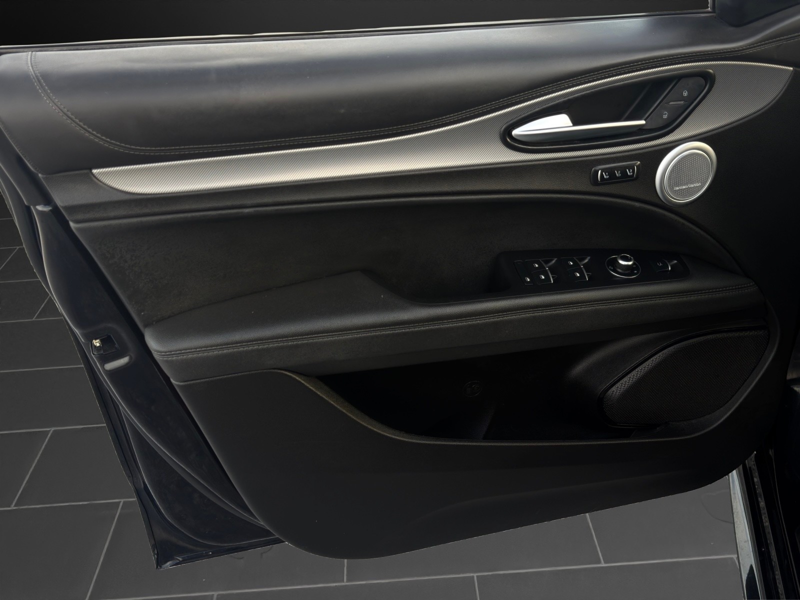 ALFA ROMEO Stelvio 2.0 Competizione Pack Sky Q4 AT8-image-13
