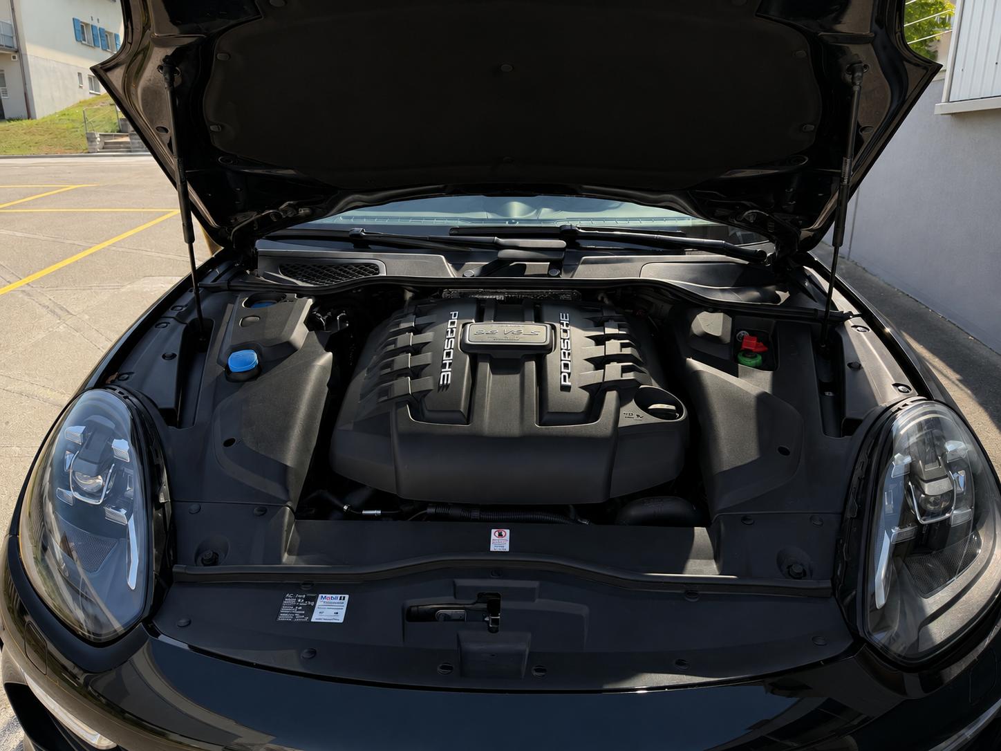 PORSCHE Cayenne S Diesel-image-5