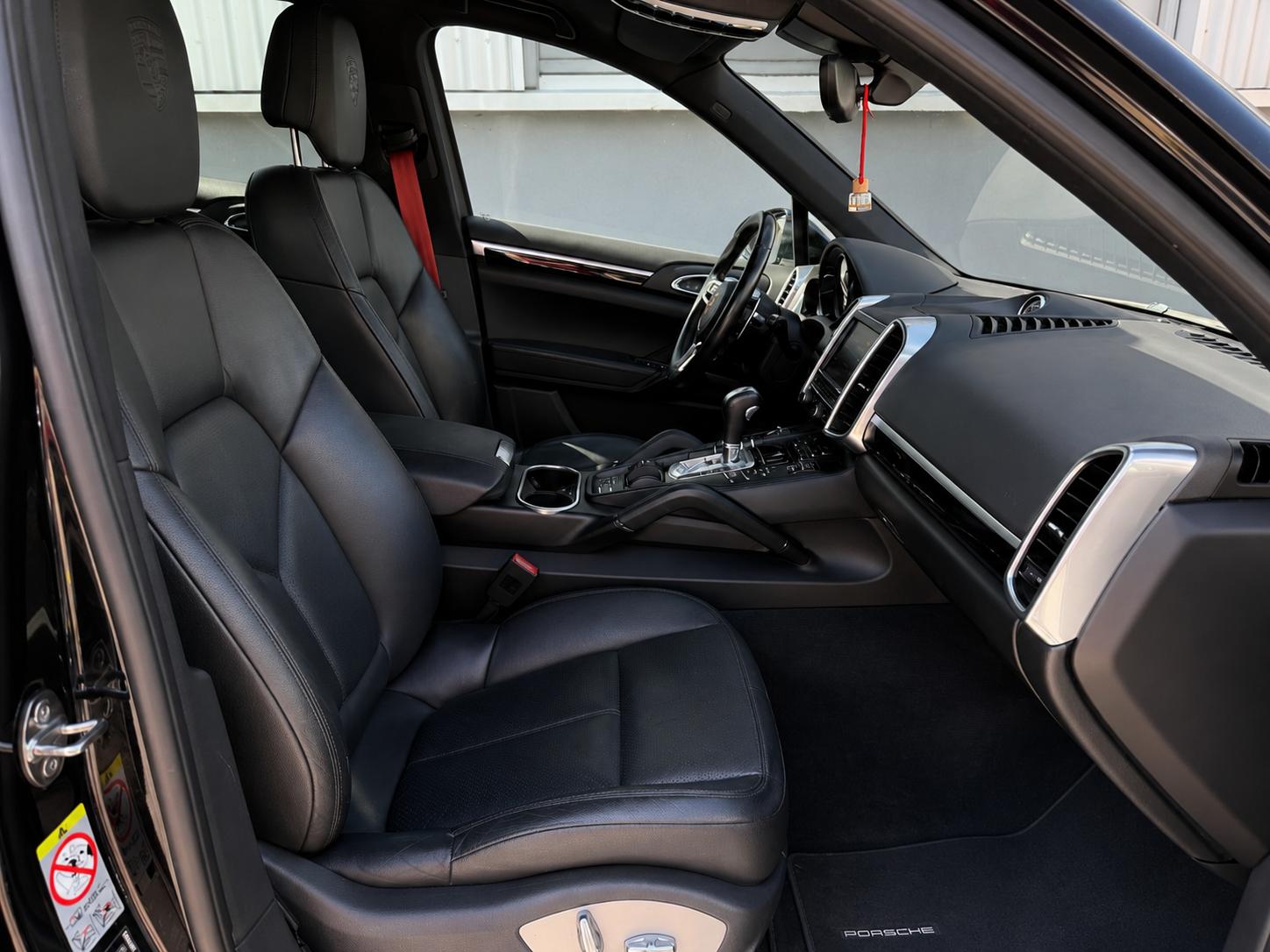 PORSCHE Cayenne S Diesel-image-17