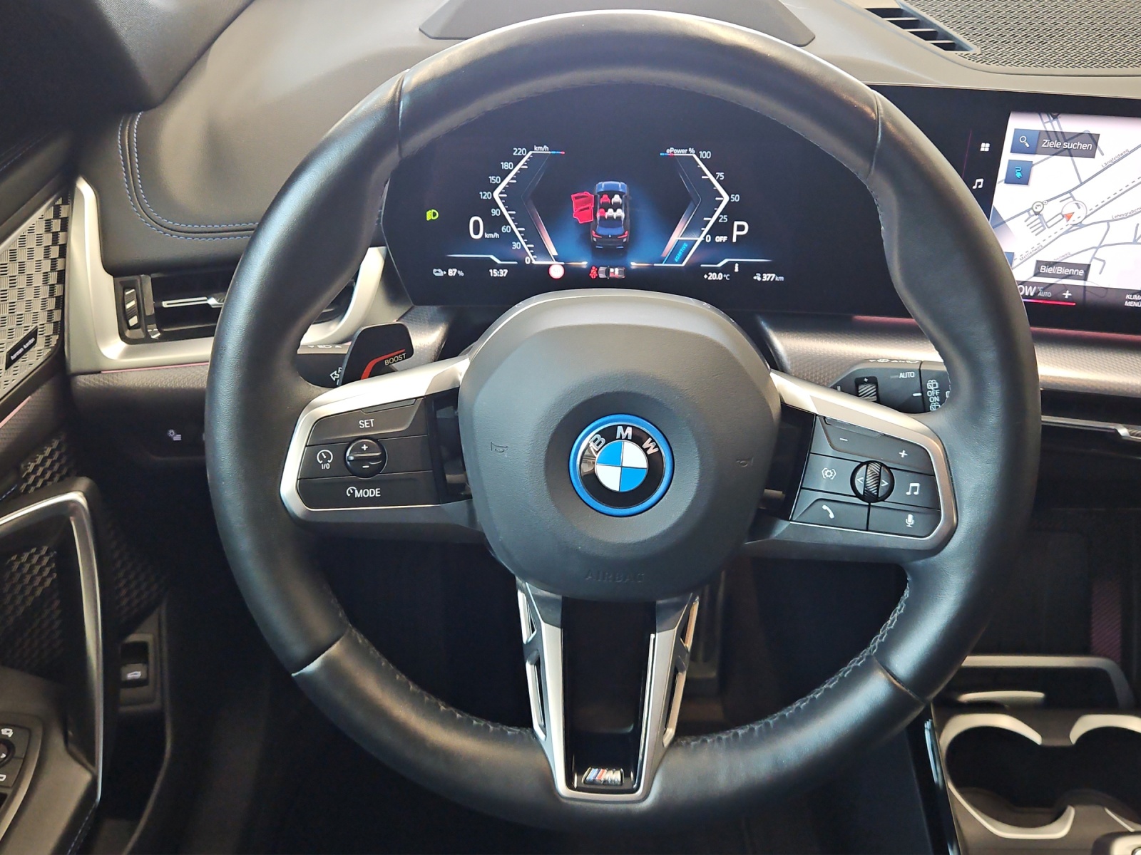 BMW iX1 xDrive 30 M Sport-image-12