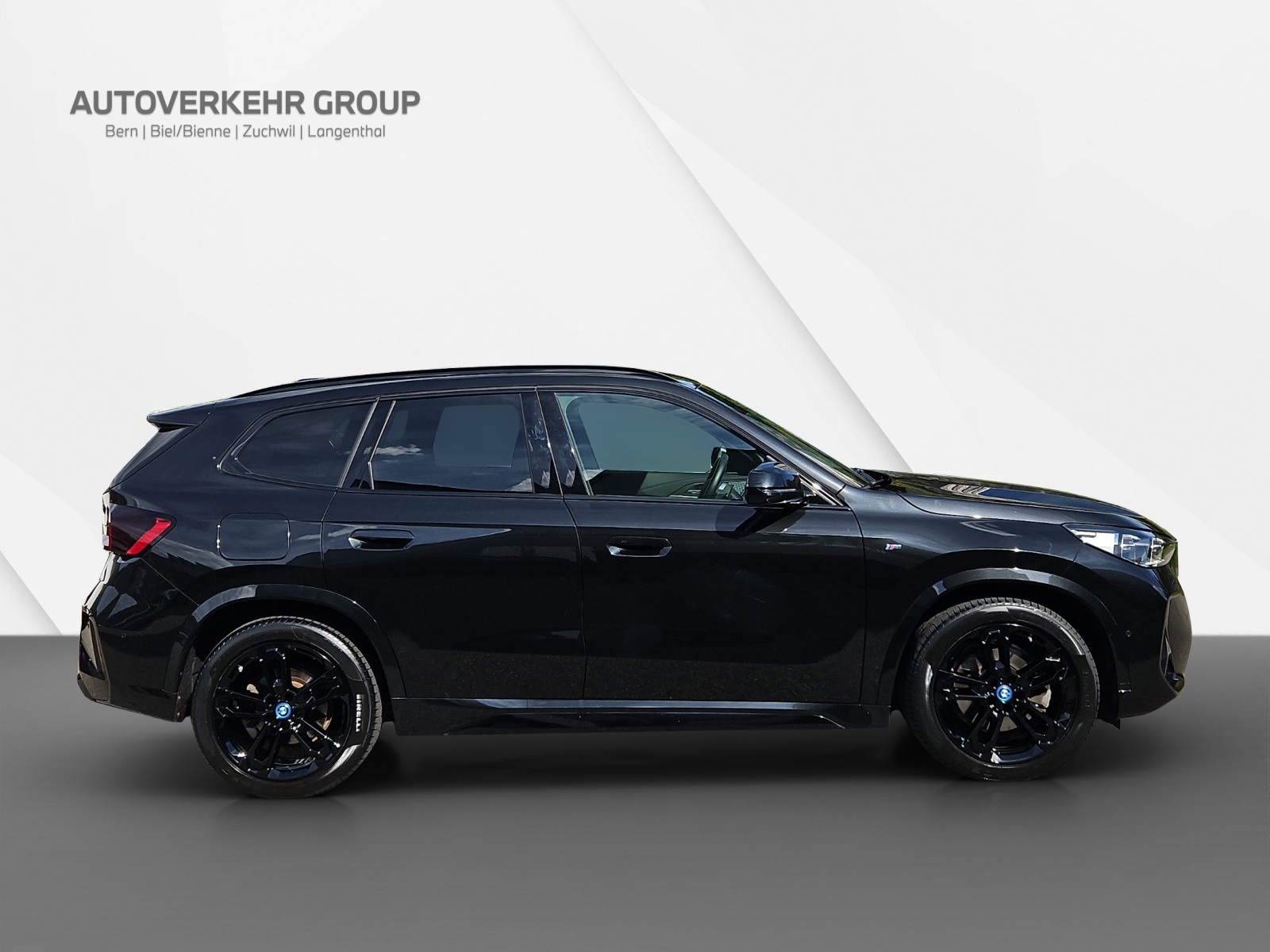 BMW iX1 xDrive 30 M Sport-image-7
