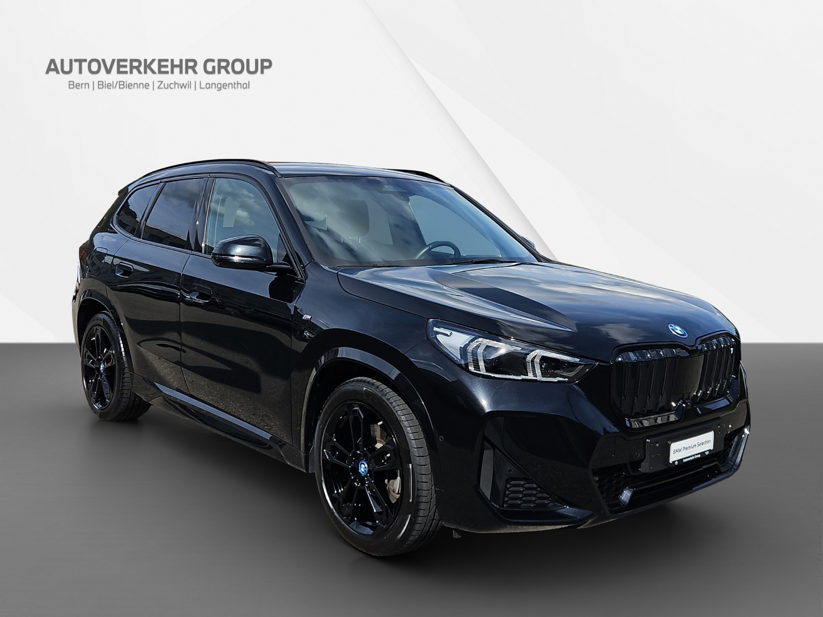 BMW iX1 xDrive 30 M Sport-image-8