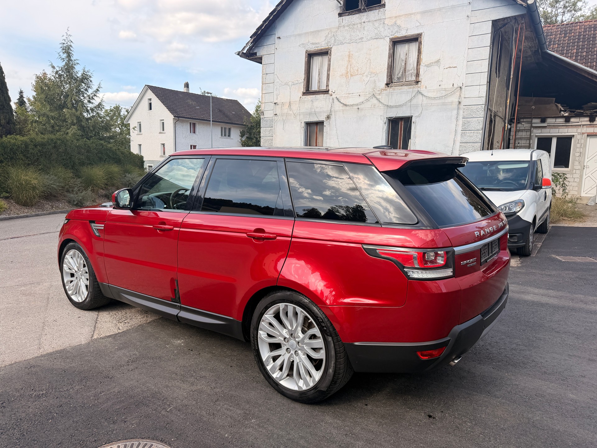 LAND ROVER Range Rover Sport 3.0 SDV6 HSE Automatic-showroom-element-2