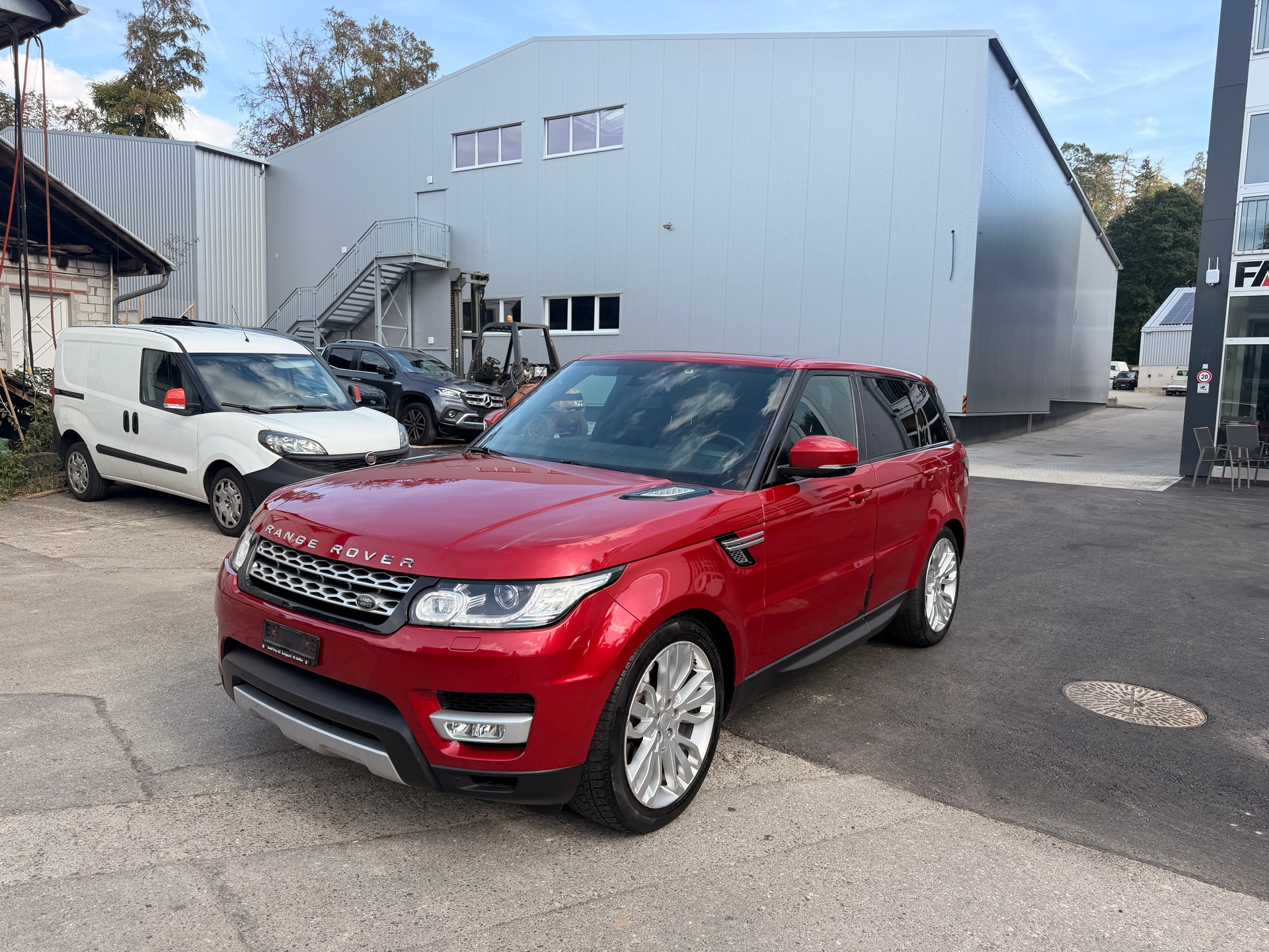 LAND ROVER Range Rover Sport 3.0 SDV6 HSE Automatic-showroom-element-1