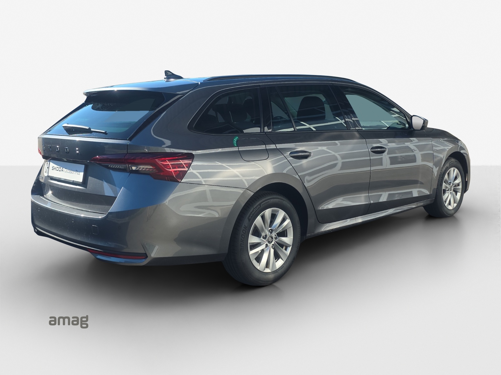 SKODA Octavia Combi 1.5 TSI mHEV DSG Dynamic-image-4