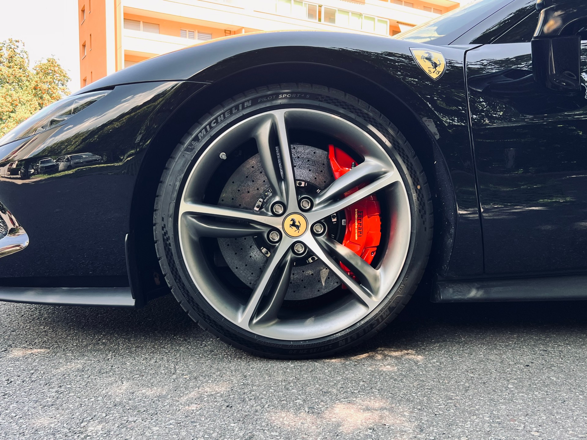 FERRARI 296 GTB-showroom-element-3
