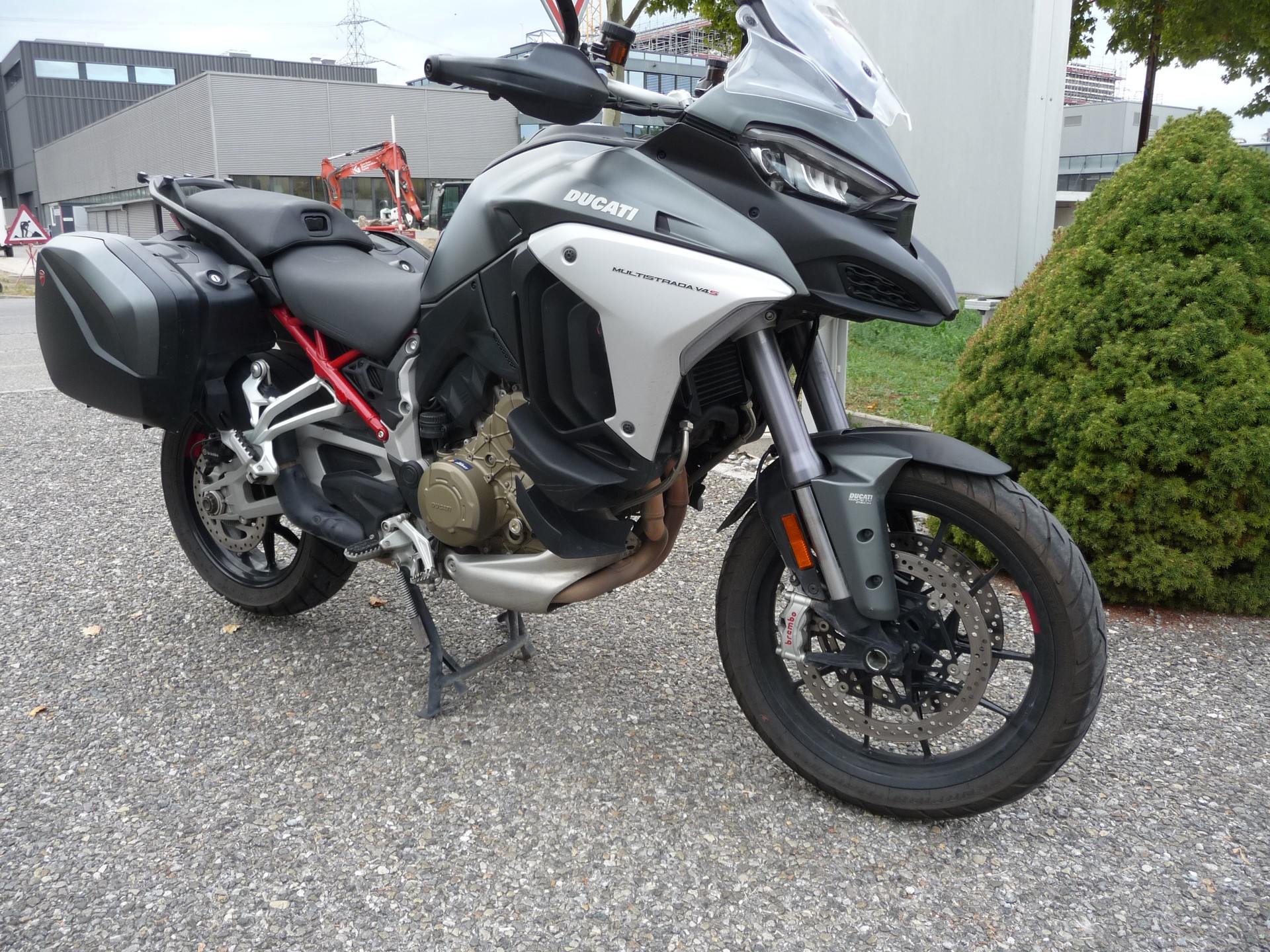 DUCATI Multistrada V4 S Travel & Radar-image-1