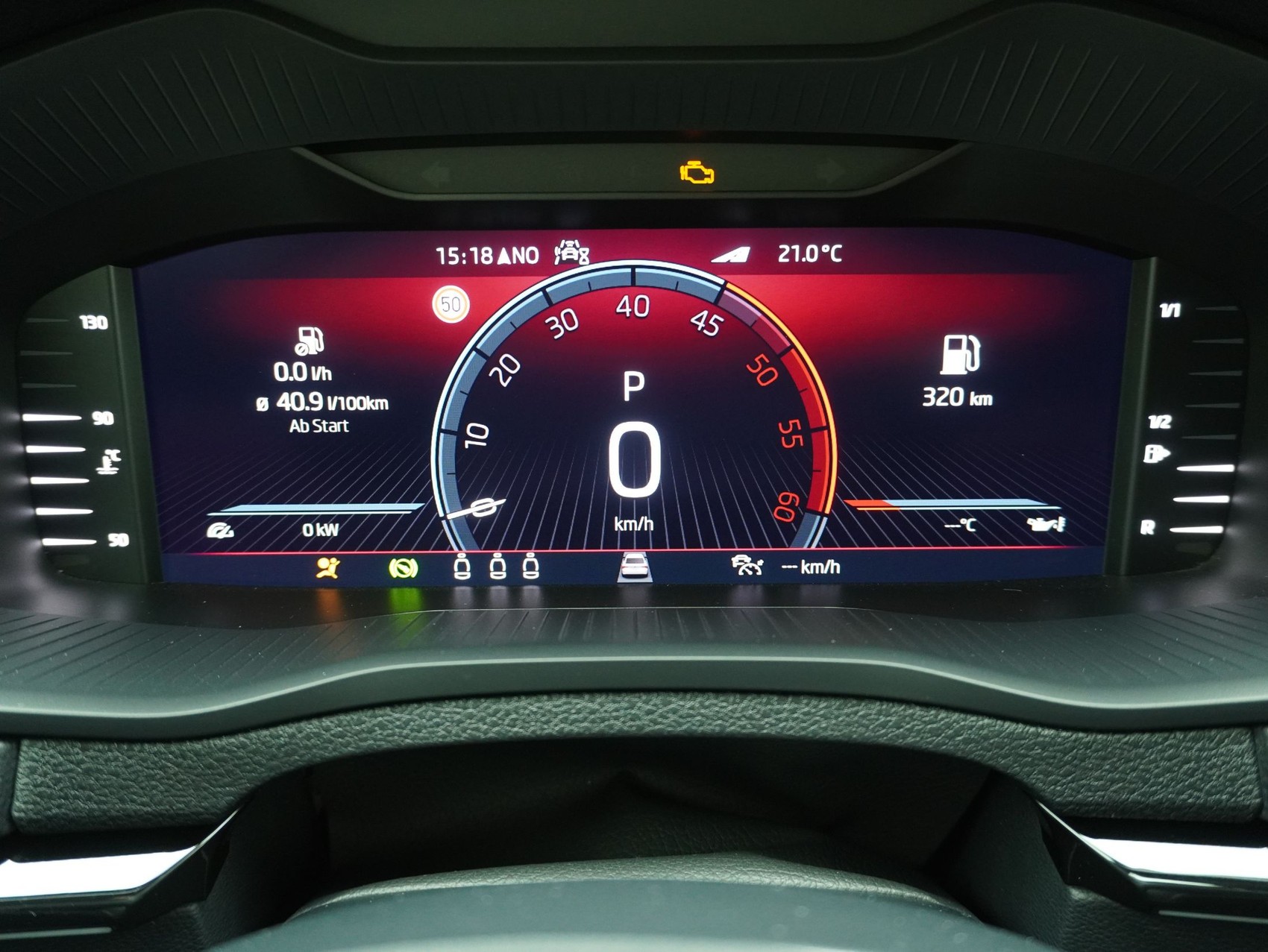 SKODA Karoq 2.0 TDI DSG Sport Line 4x4-image-15