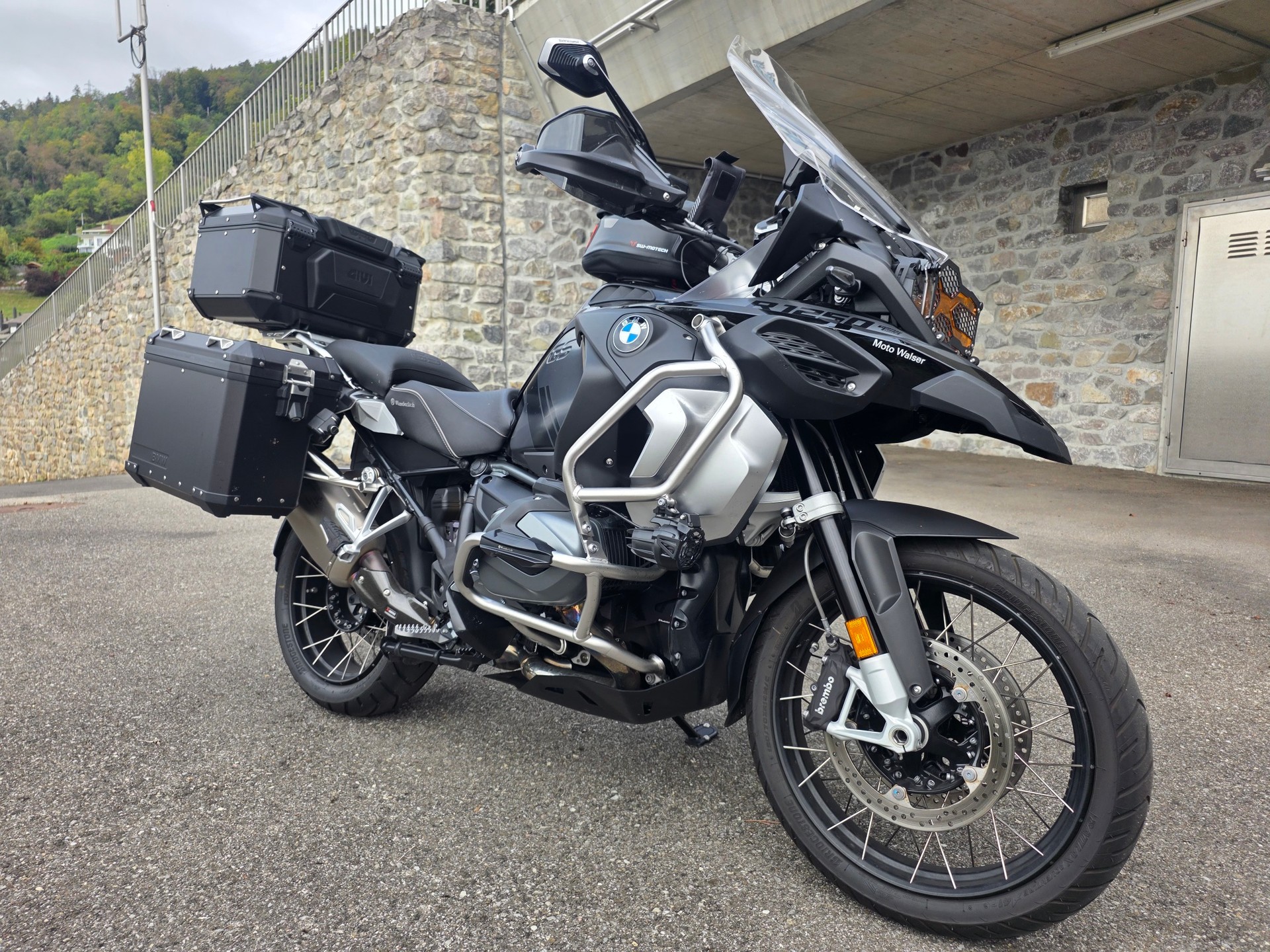 BMW R 1250 GS Adventure-image-1