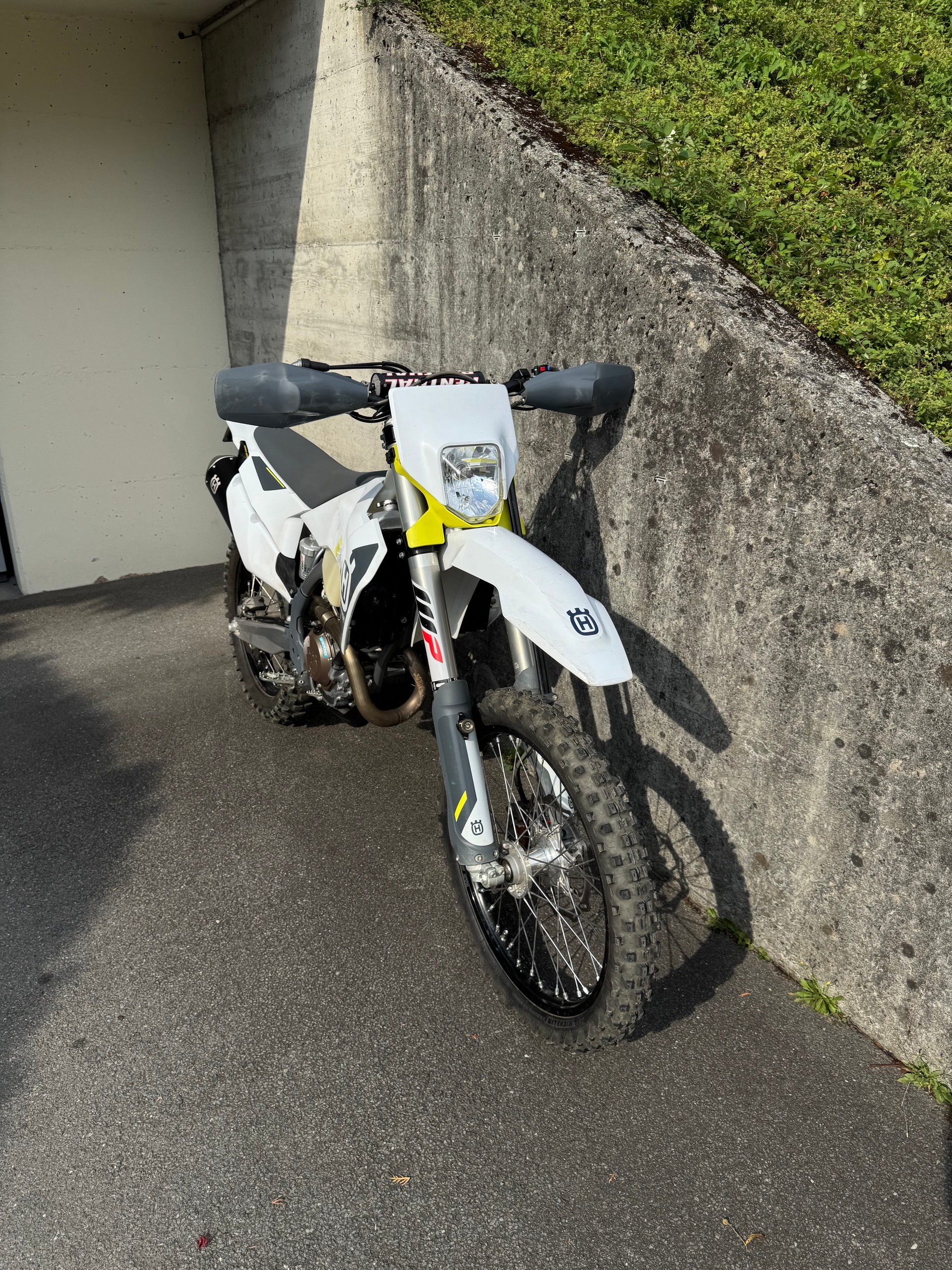 HUSQVARNA FE 350-image-2