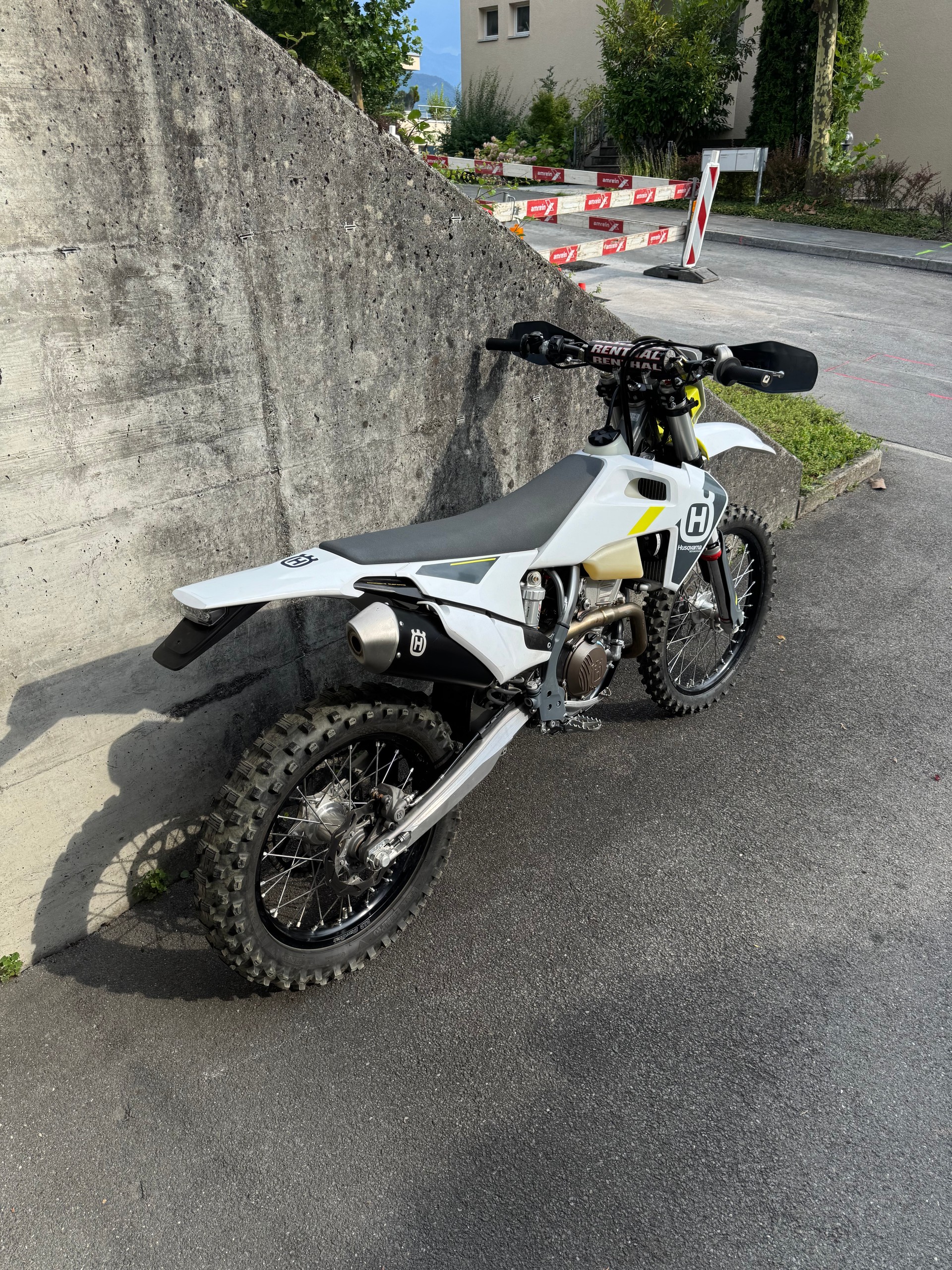 HUSQVARNA FE 350-image-1