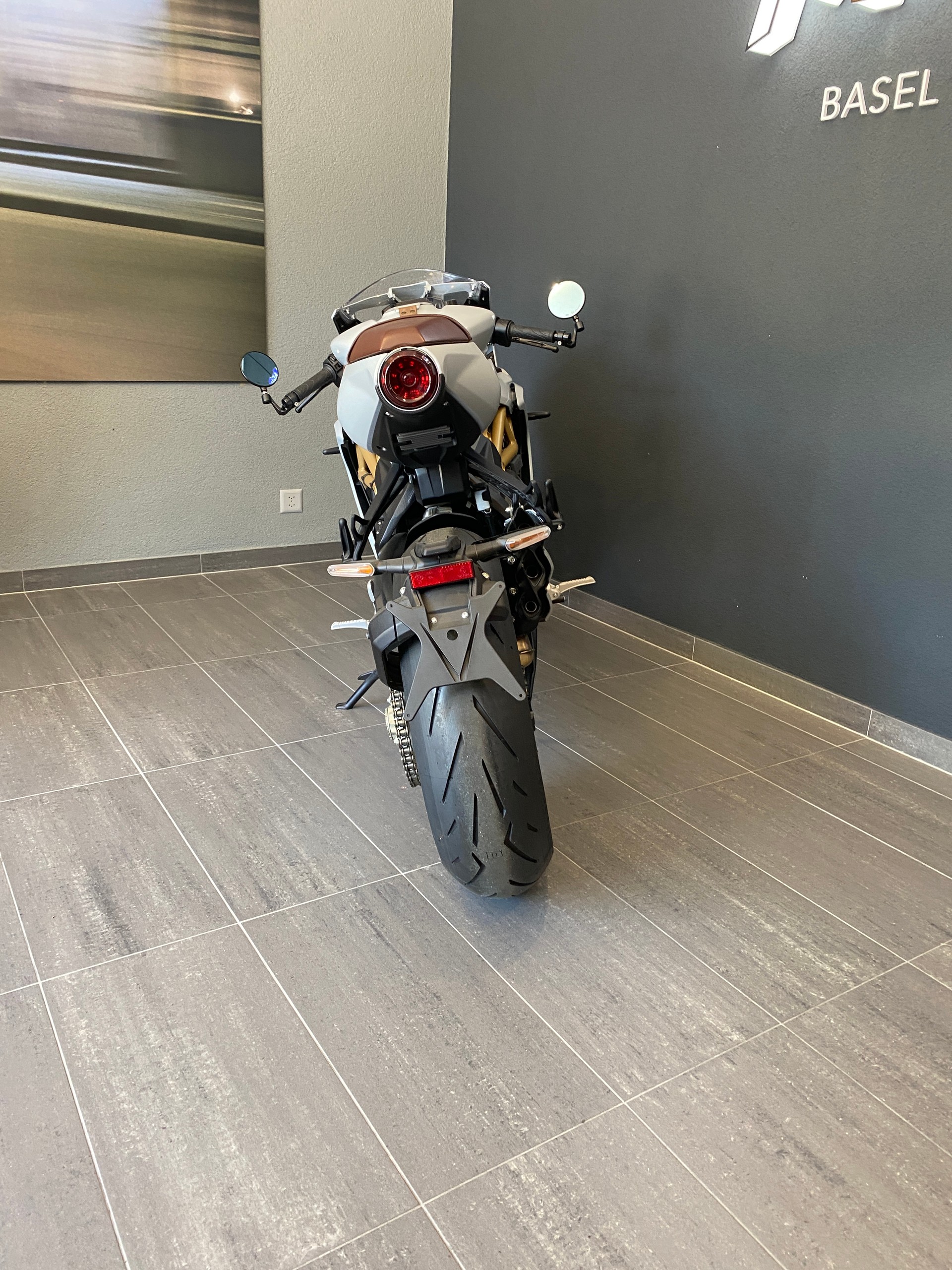 MV AGUSTA Superveloce S 800-image-9