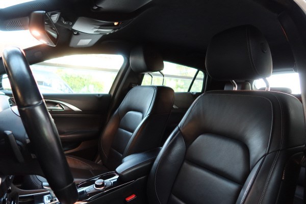 INFINITI Q30 2.2d Premium Tech AWD-image-10