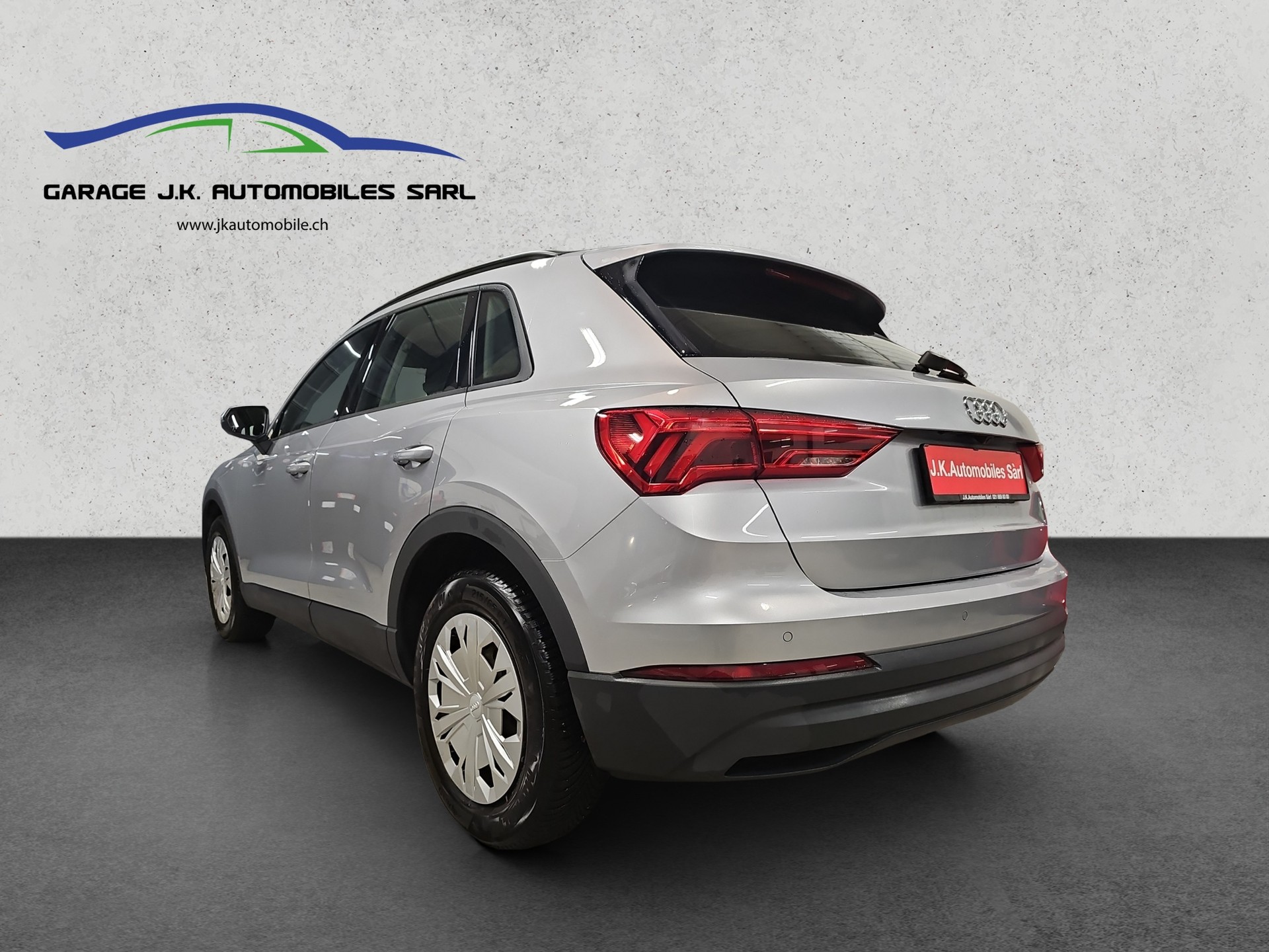 AUDI Q3 35 TFSI Attraction S-tronic-image-12