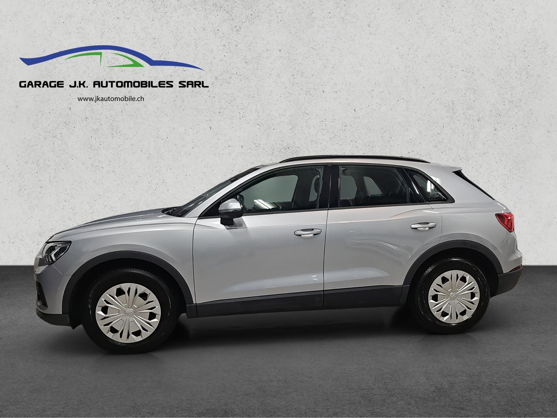 AUDI Q3 35 TFSI Attraction S-tronic-image-13