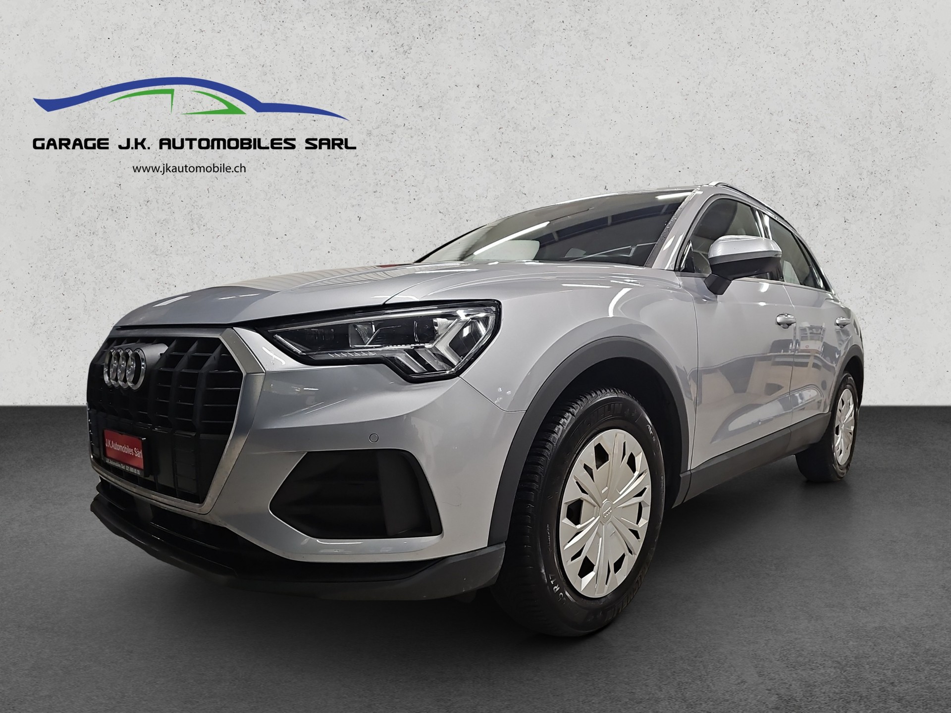 AUDI Q3 35 TFSI Attraction S-tronic-image-14