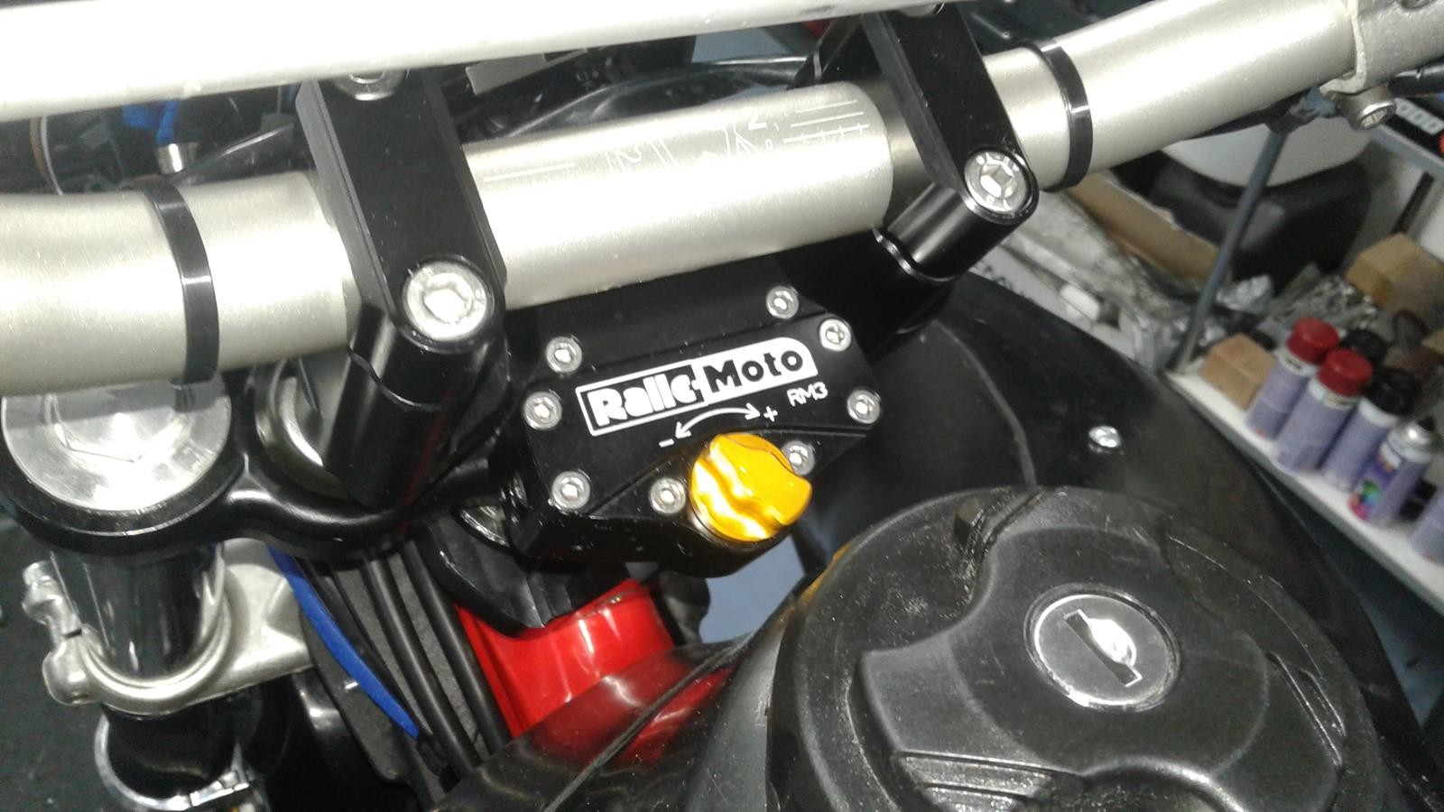 SUZUKI DR 650 SE-image-11
