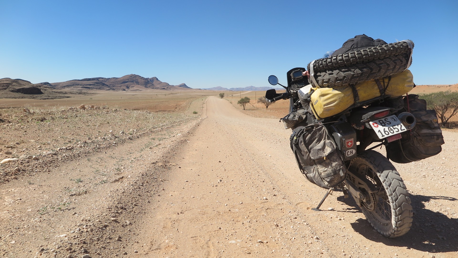 SUZUKI DR 650 SE-image-3