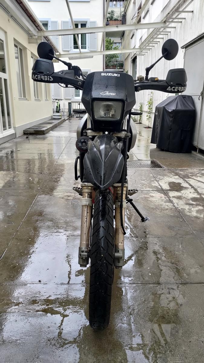 SUZUKI DR 650 SE-image-15
