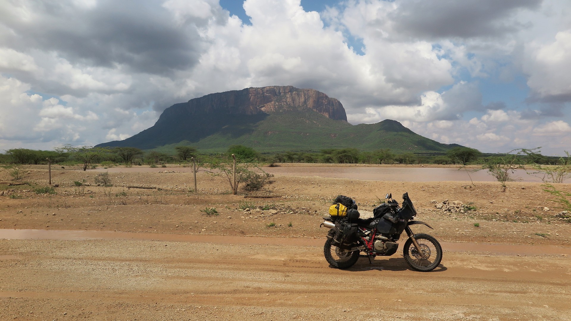 SUZUKI DR 650 SE-image-2