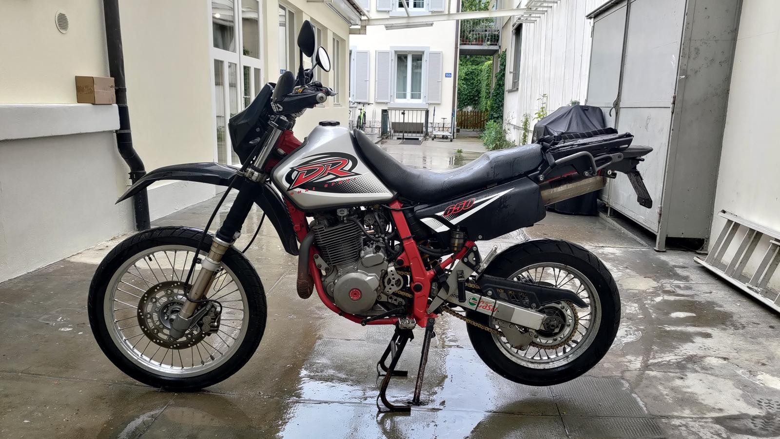 SUZUKI DR 650 SE-image-13