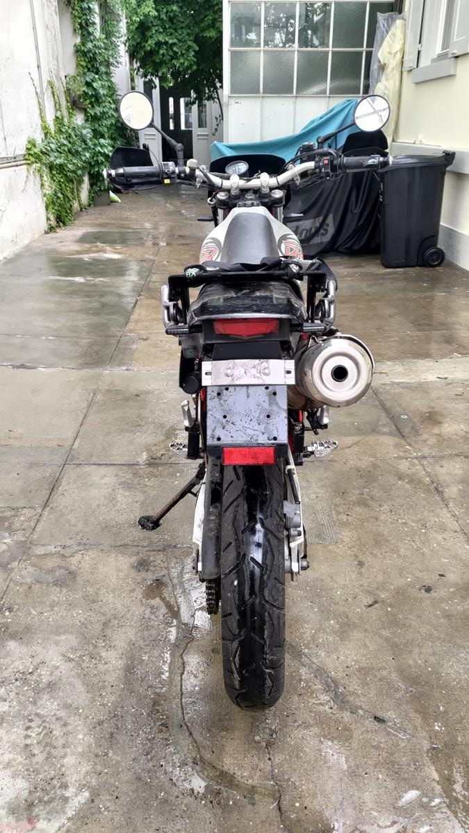 SUZUKI DR 650 SE-image-14