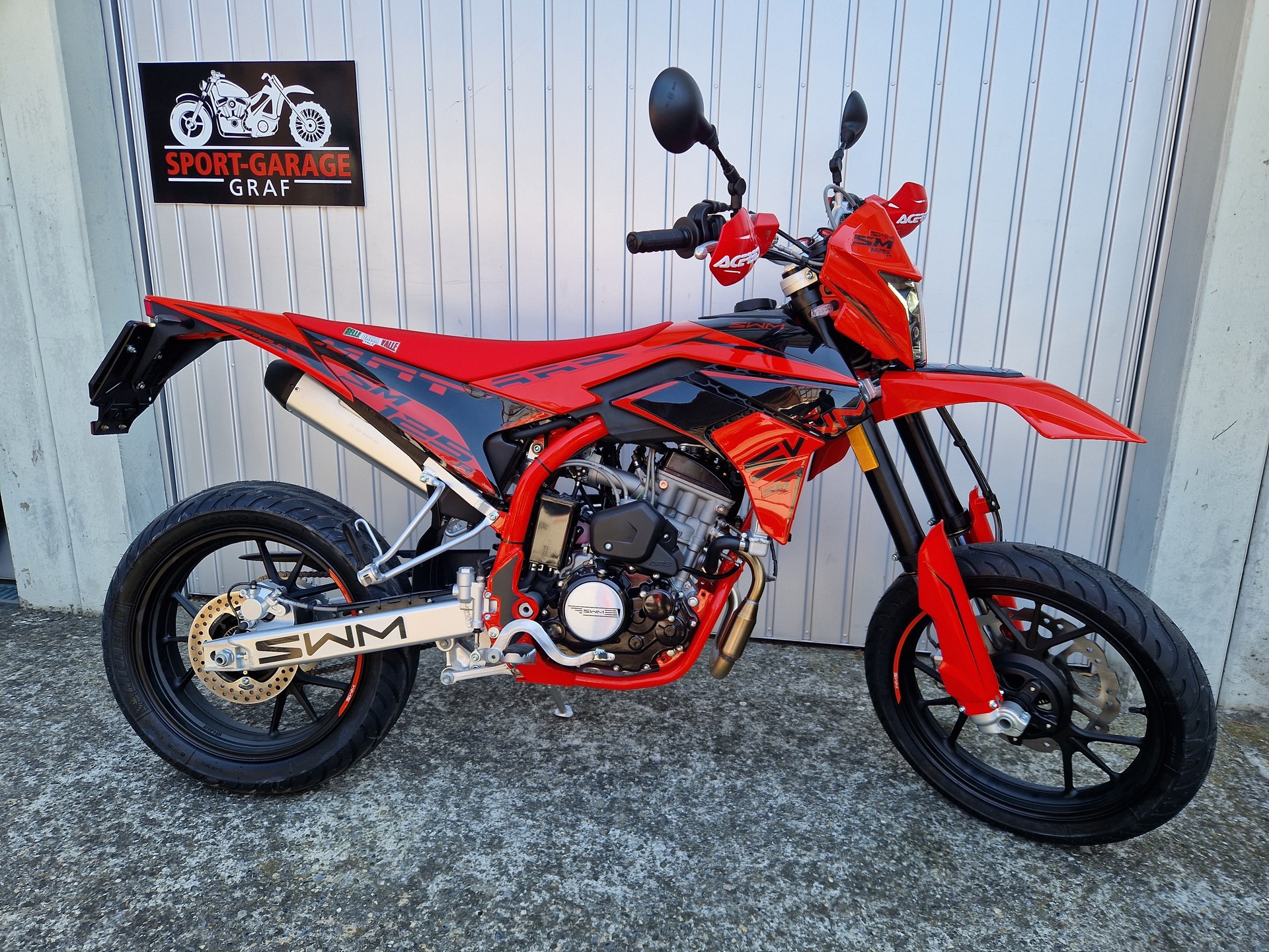 SWM Swm 125 SM GPR Version