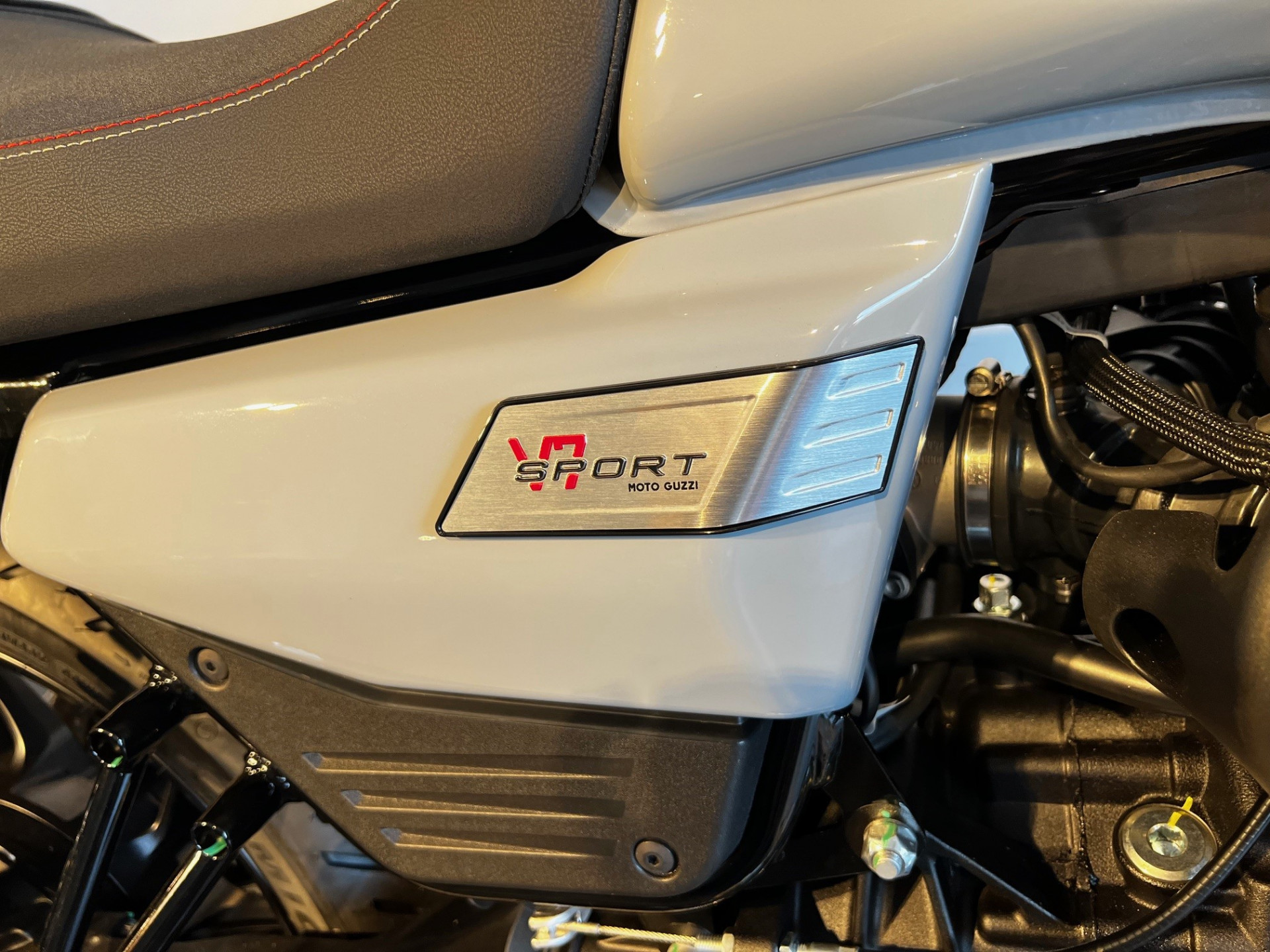 MOTO GUZZI V7 850 Sport-image-3