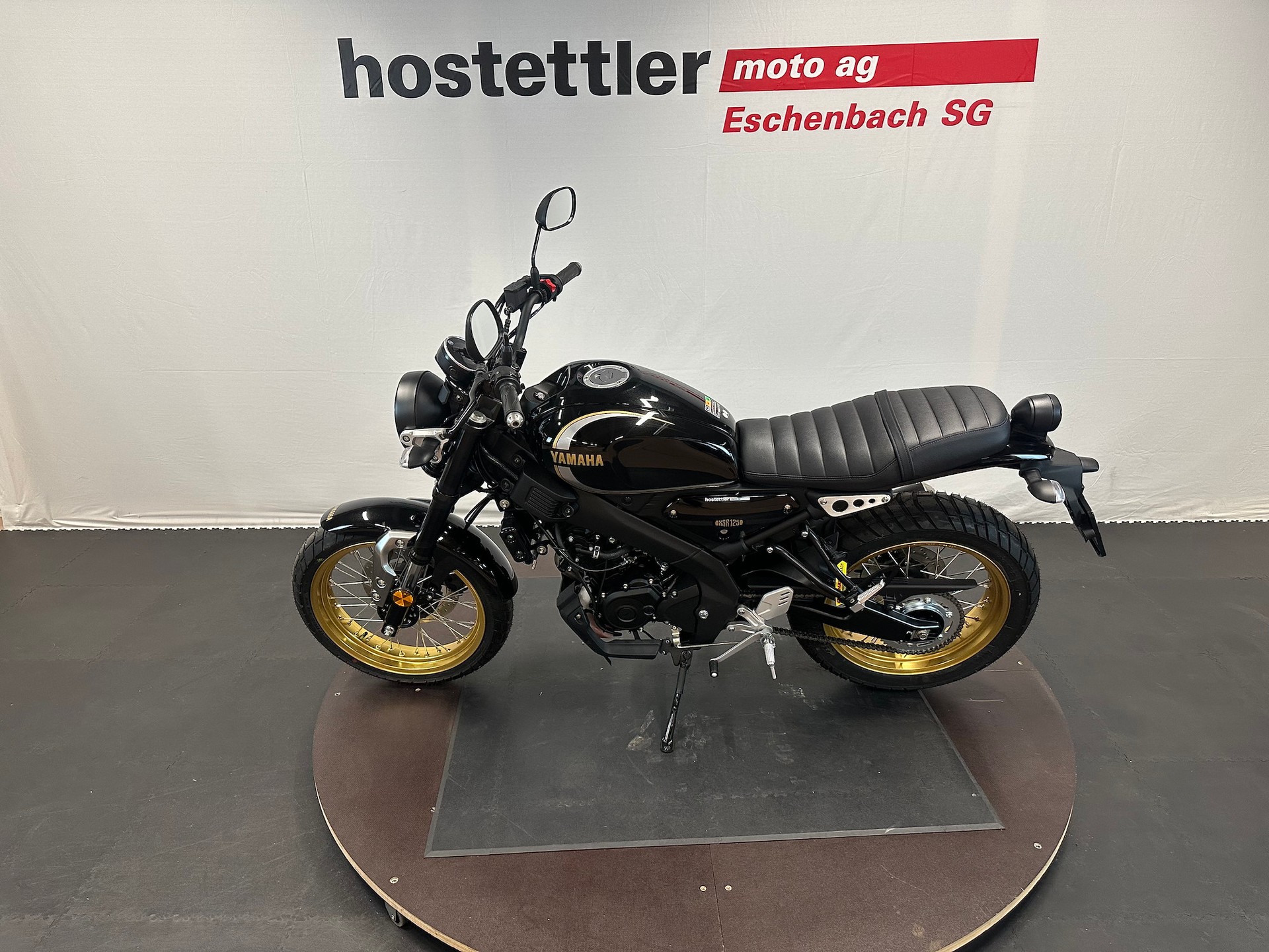 YAMAHA XSR 125 Legacy Akrapovic Edition-image-3