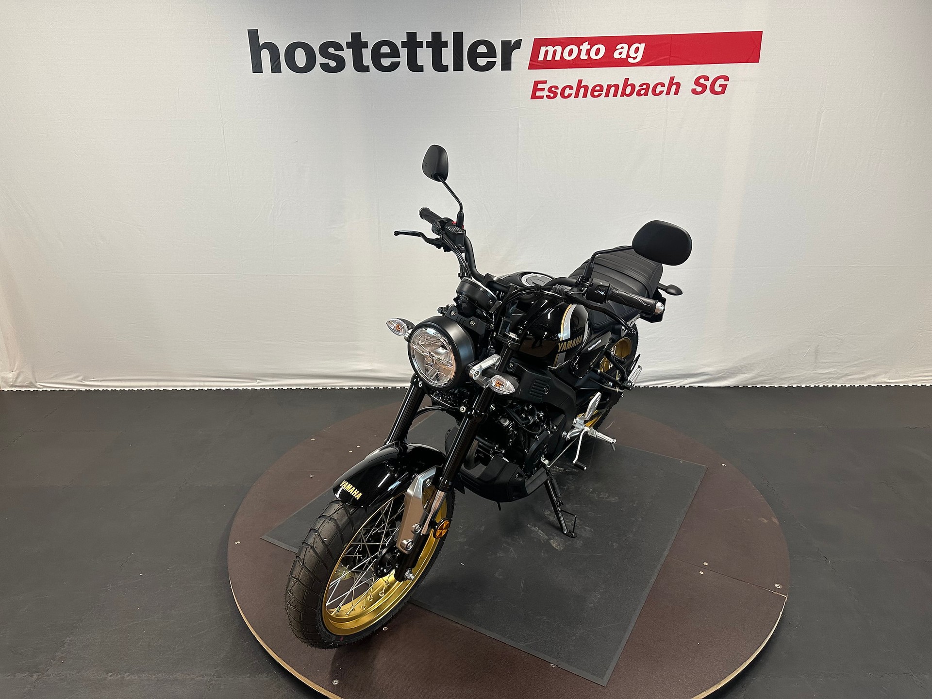 YAMAHA XSR 125 Legacy Akrapovic Edition-image-2