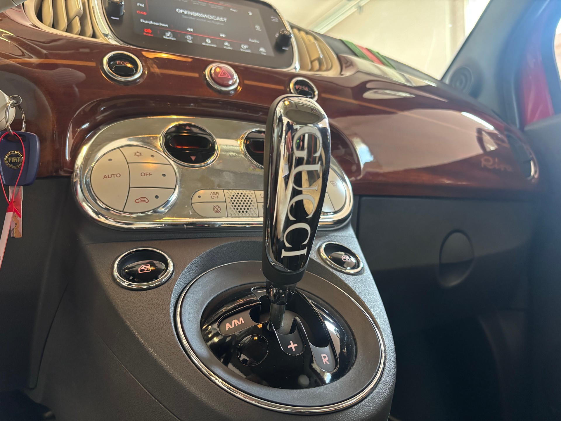FIAT 500C 0.9 Twinair Riva Dualogic-image-8