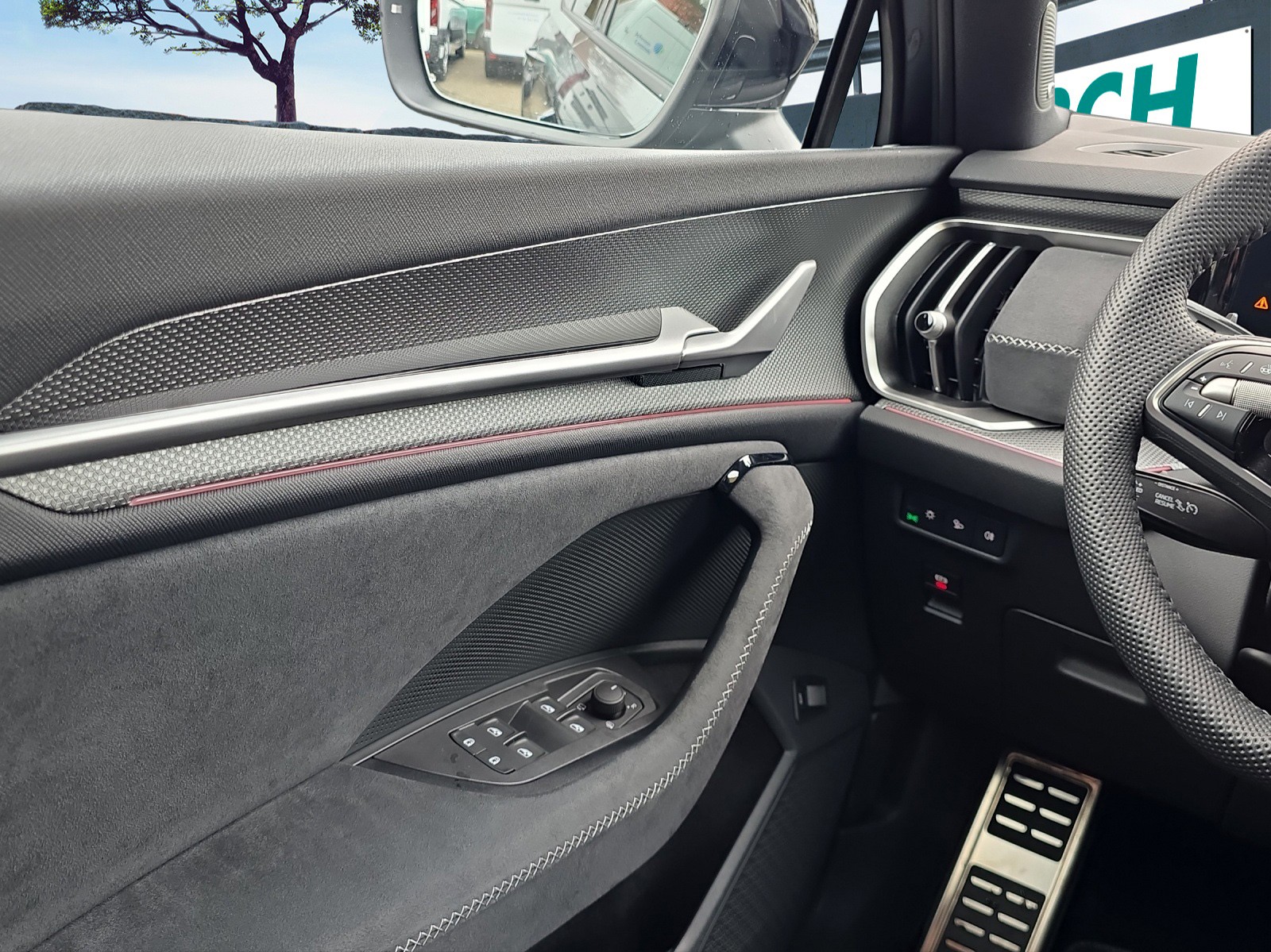 SKODA Kodiaq 2.0 TSI Sportline 4x4-image-13