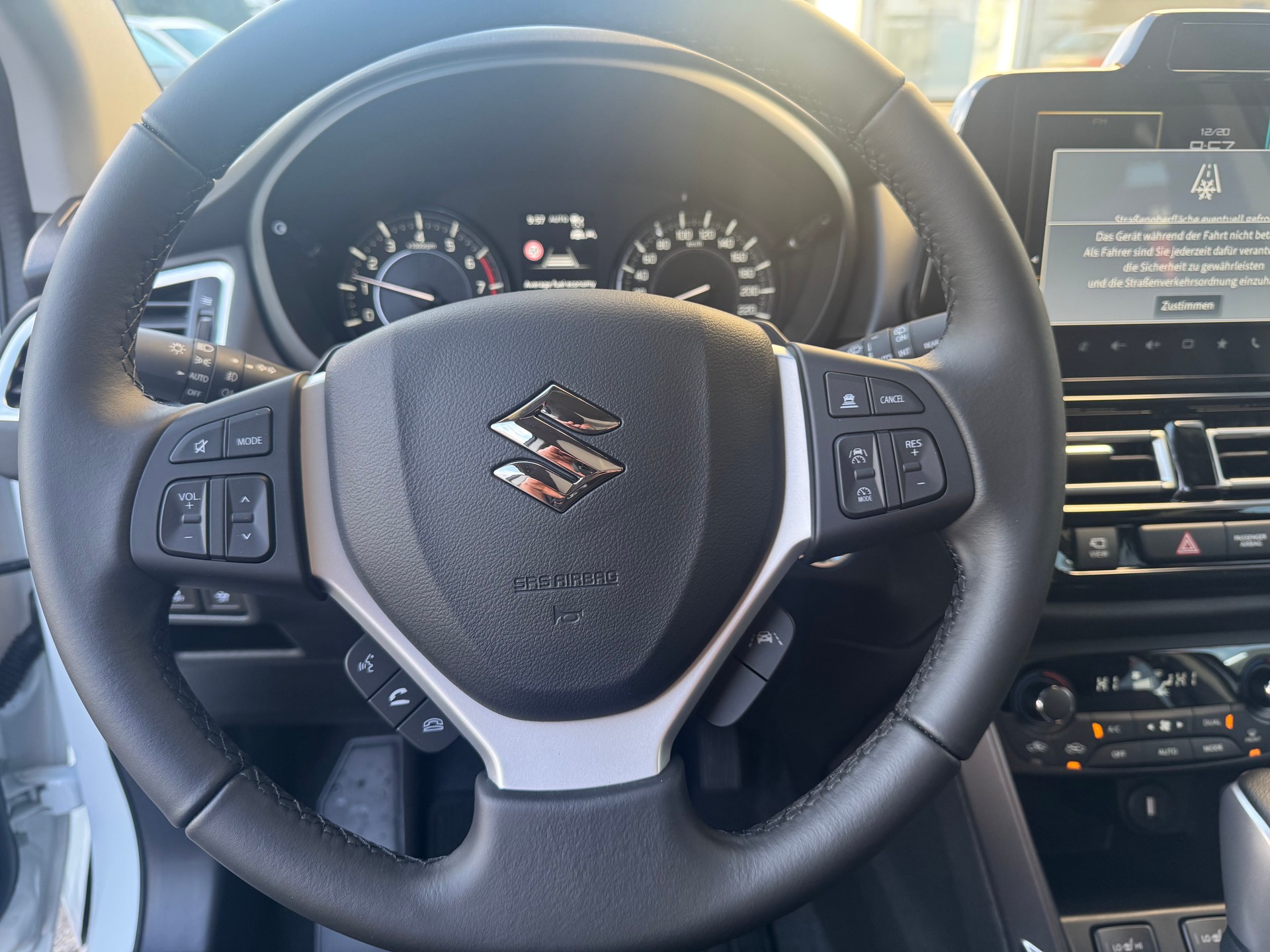 SUZUKI S-Cross 1.4 16V Compact Top MHD 4WD Automatic-image-11