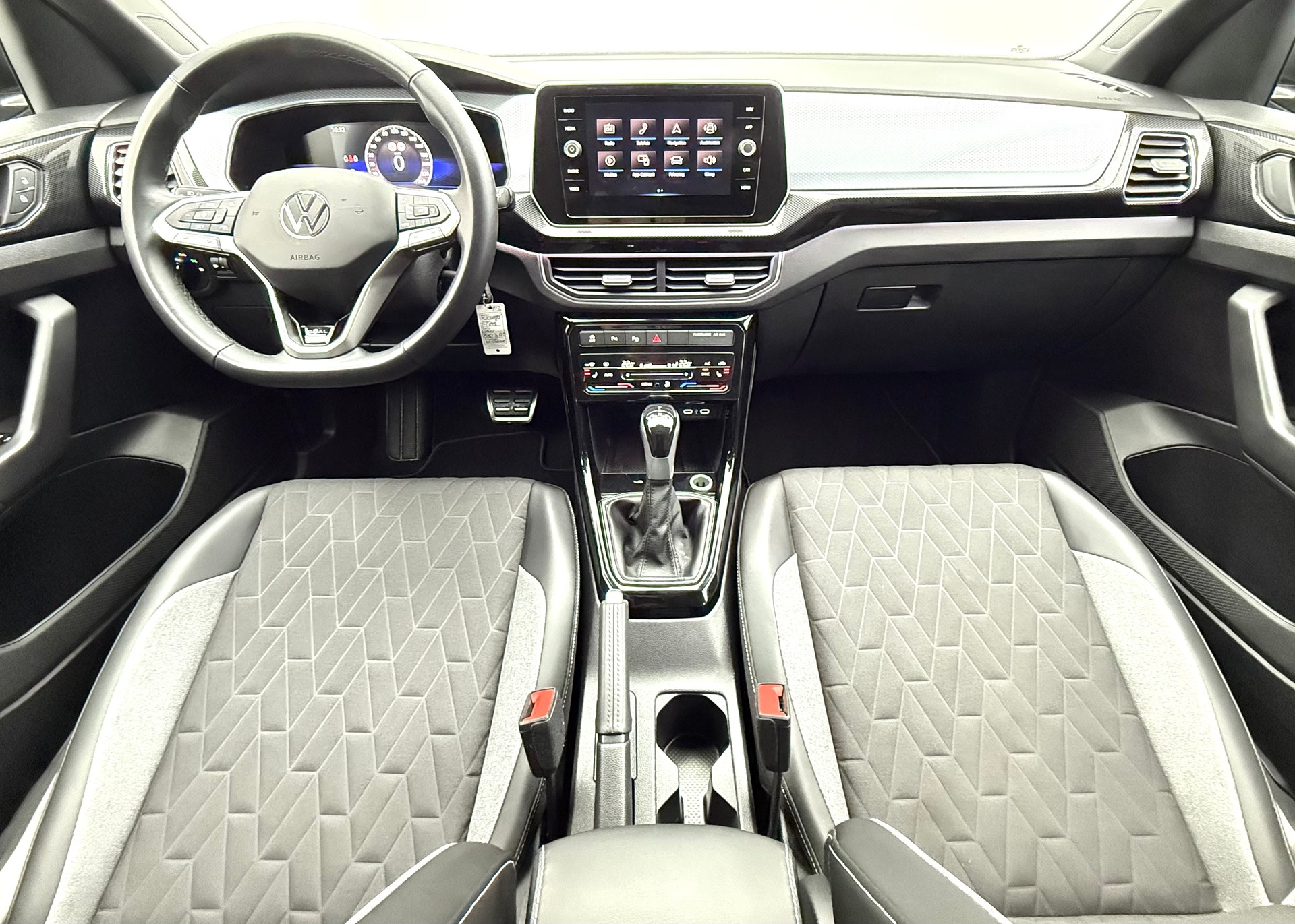 VW T-Cross 1.0 TSI EVO Life DSG-image-7