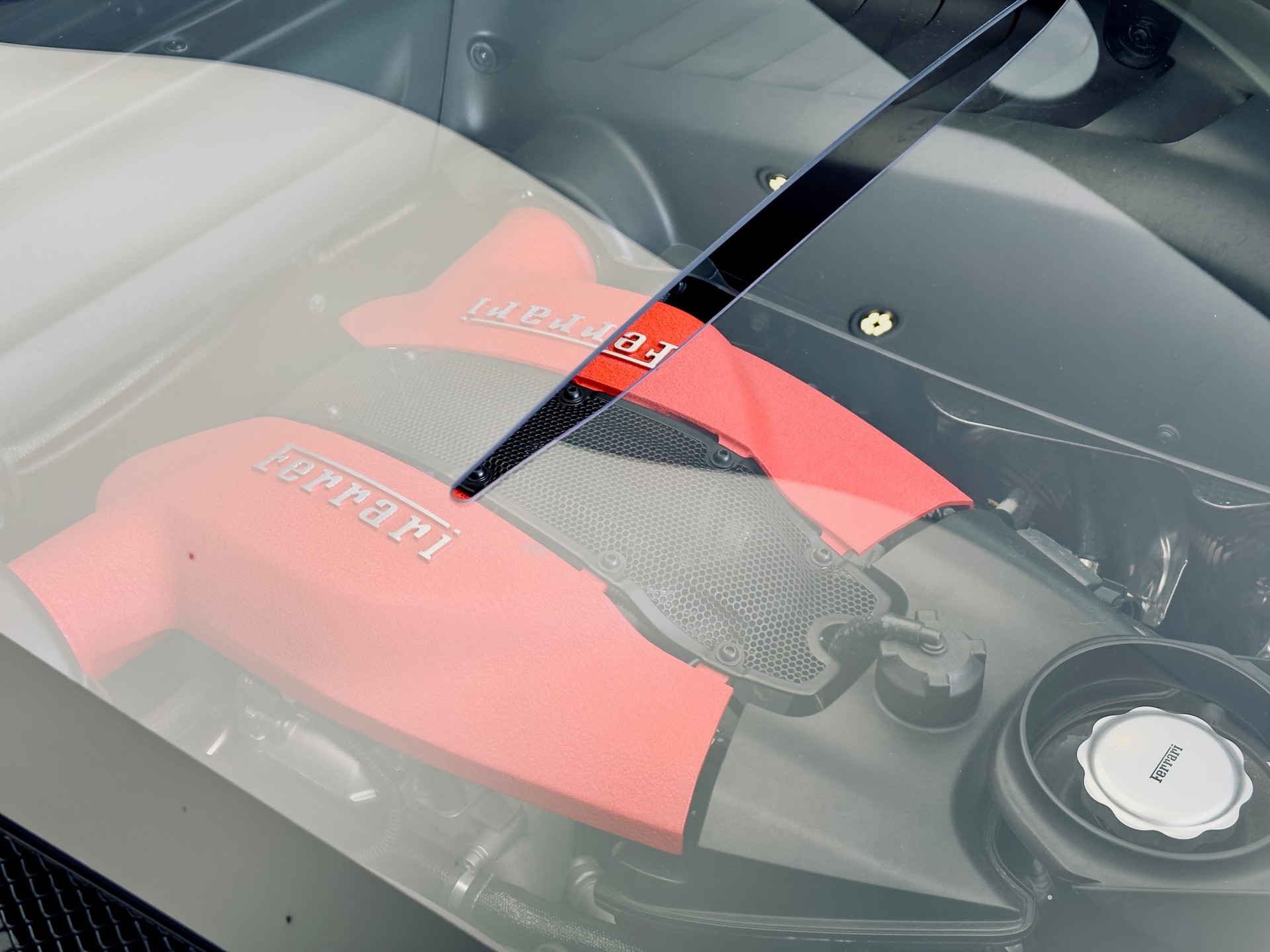 FERRARI F8 Tributo-image-23