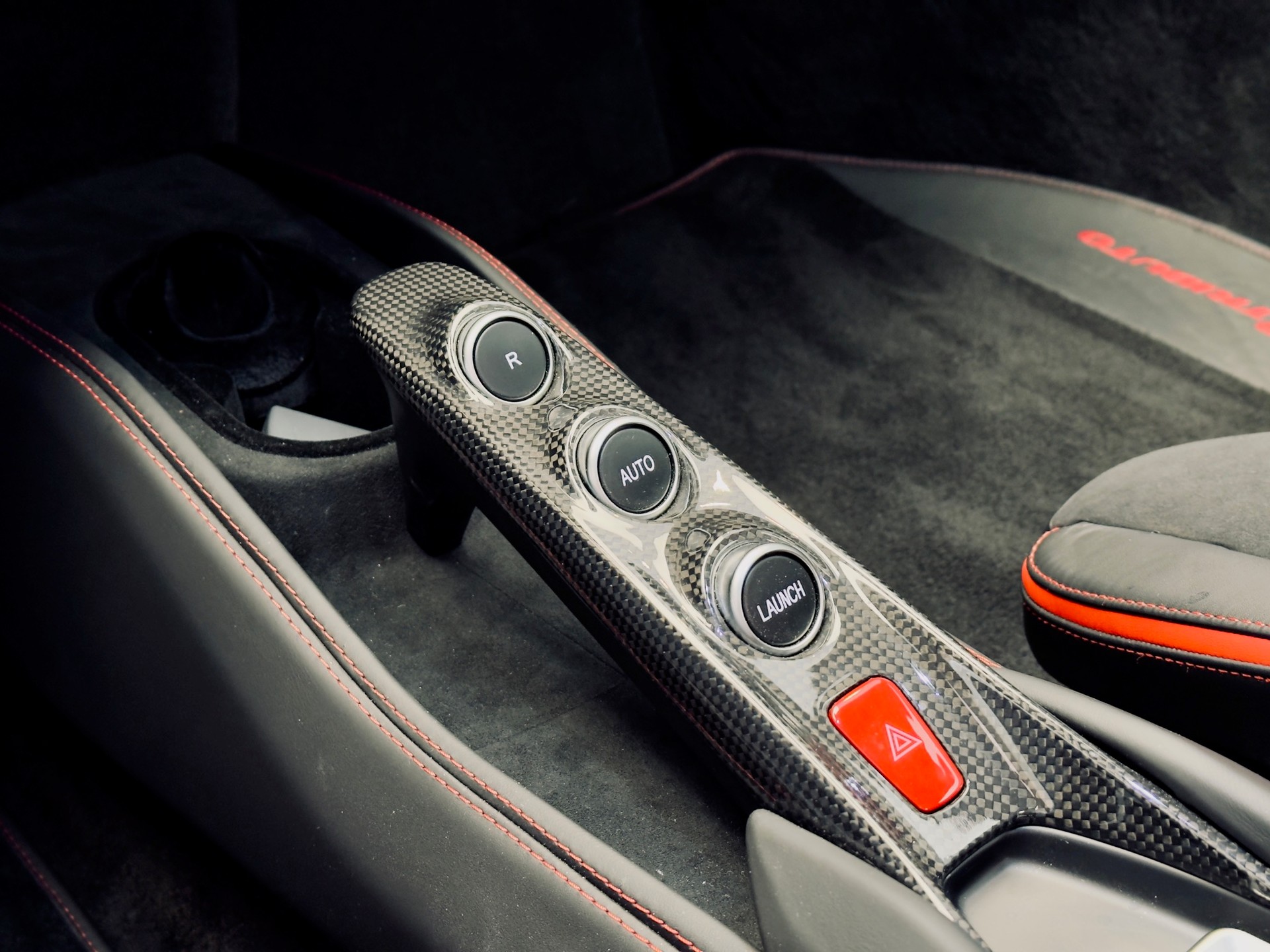 FERRARI F8 Tributo-image-18