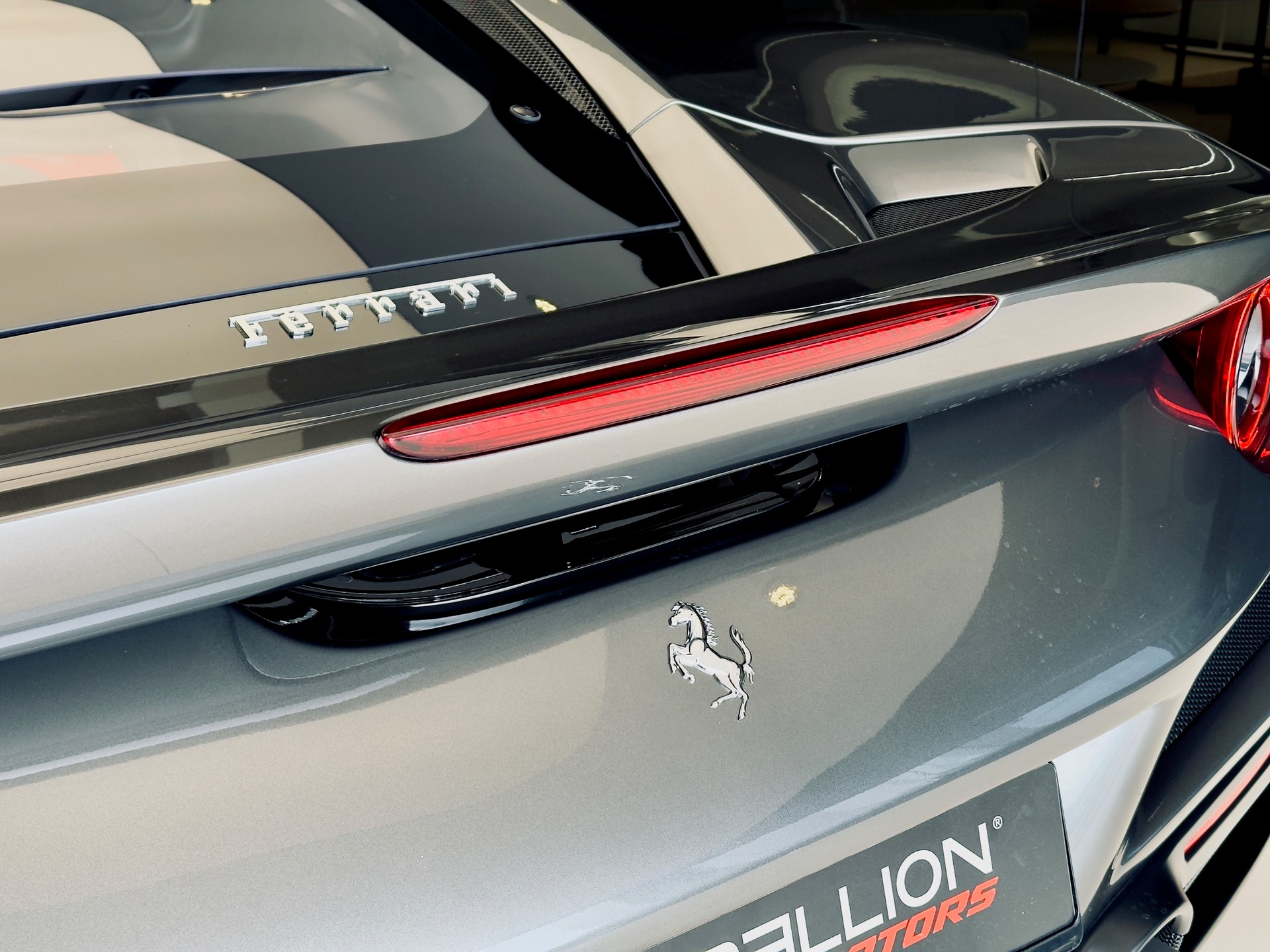 FERRARI F8 Tributo-image-11