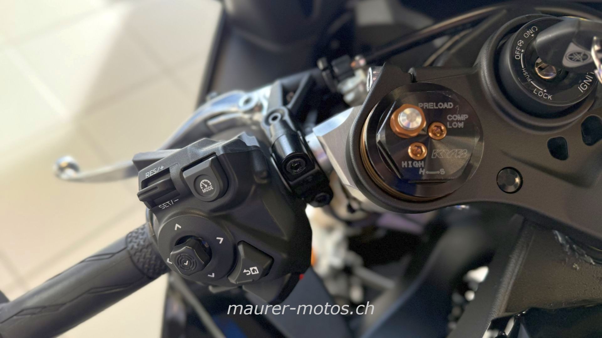 YAMAHA YZF R9-image-9